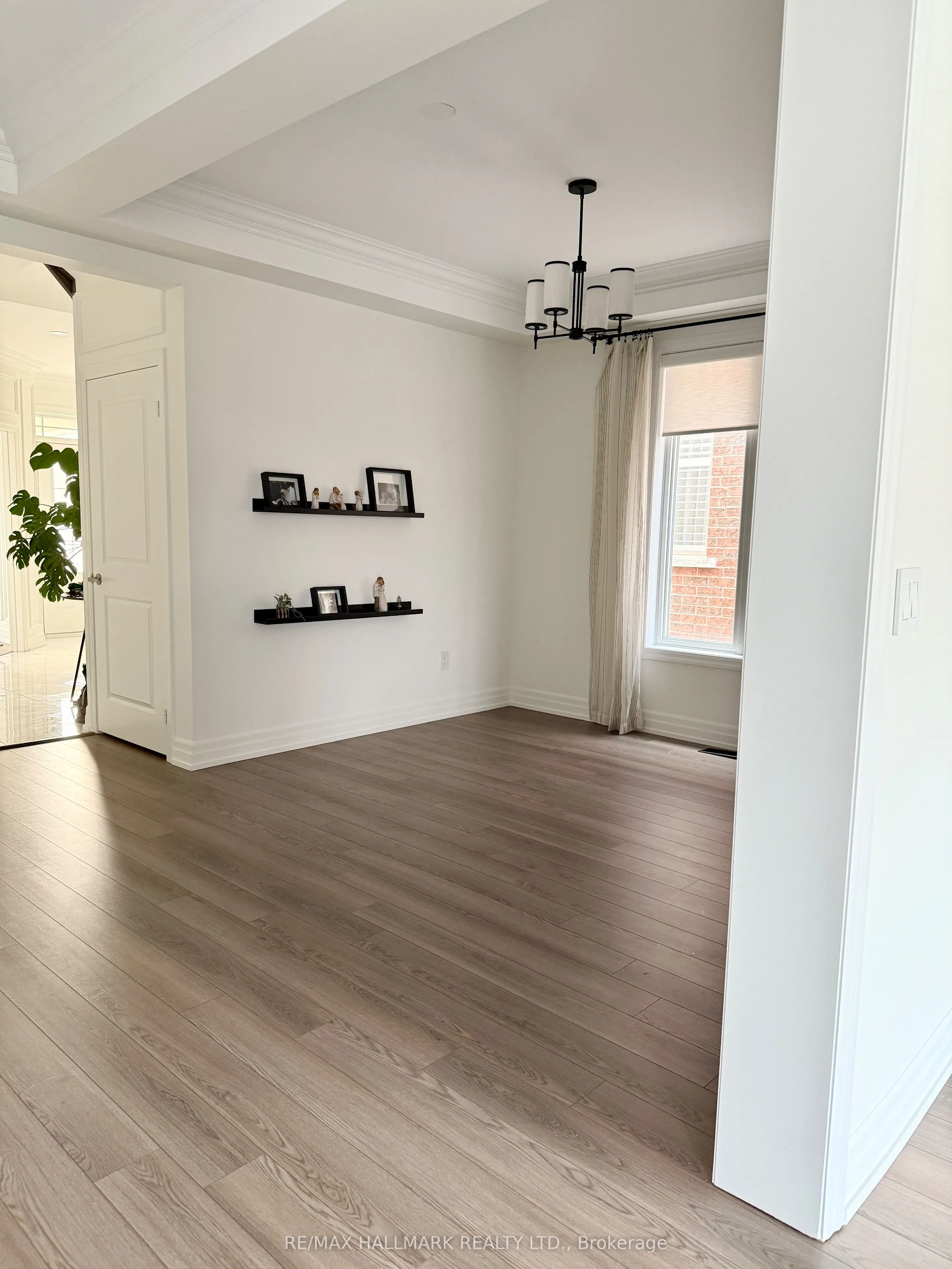 20 Prairie Grass Crescent