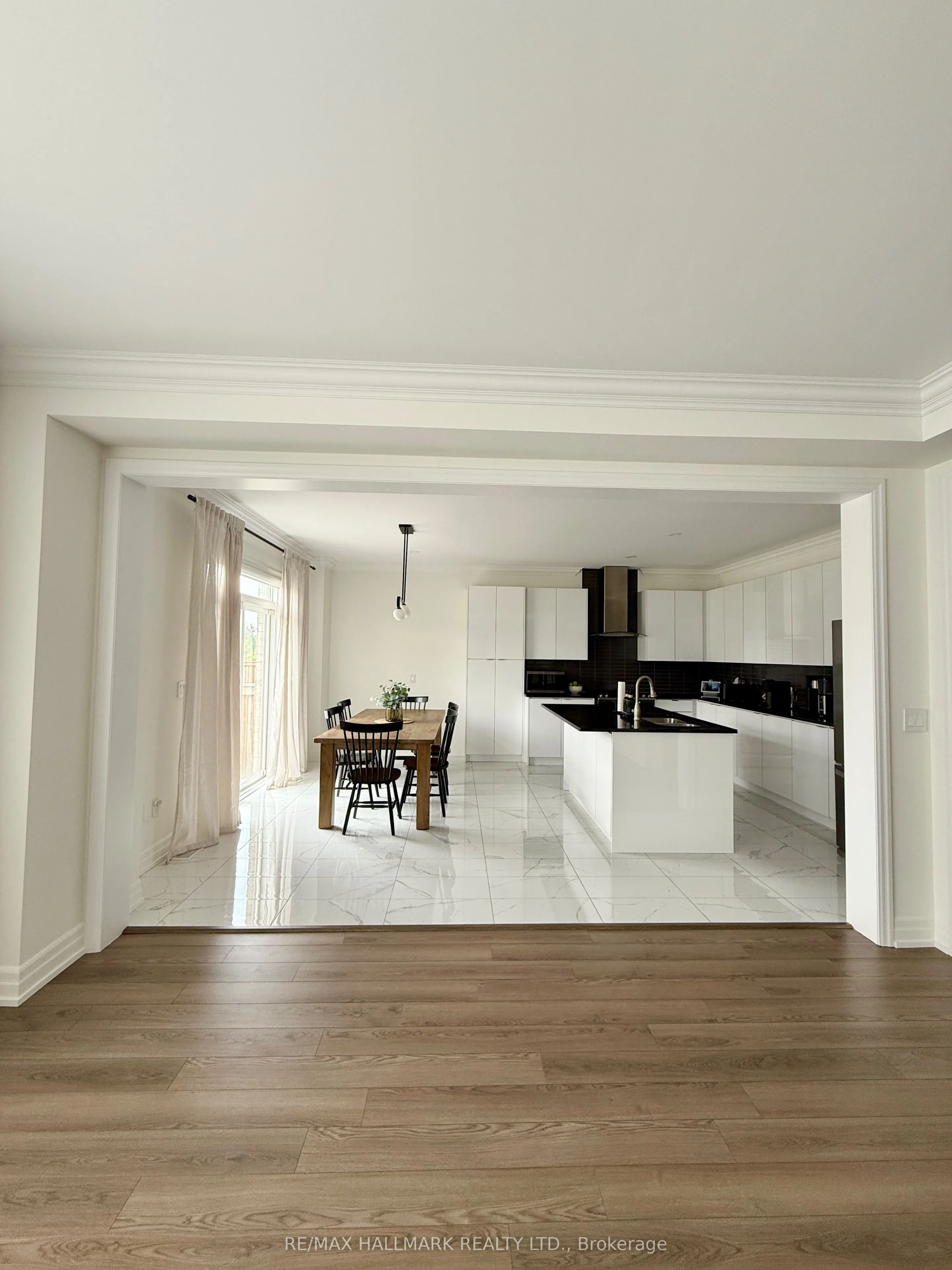 20 Prairie Grass Crescent