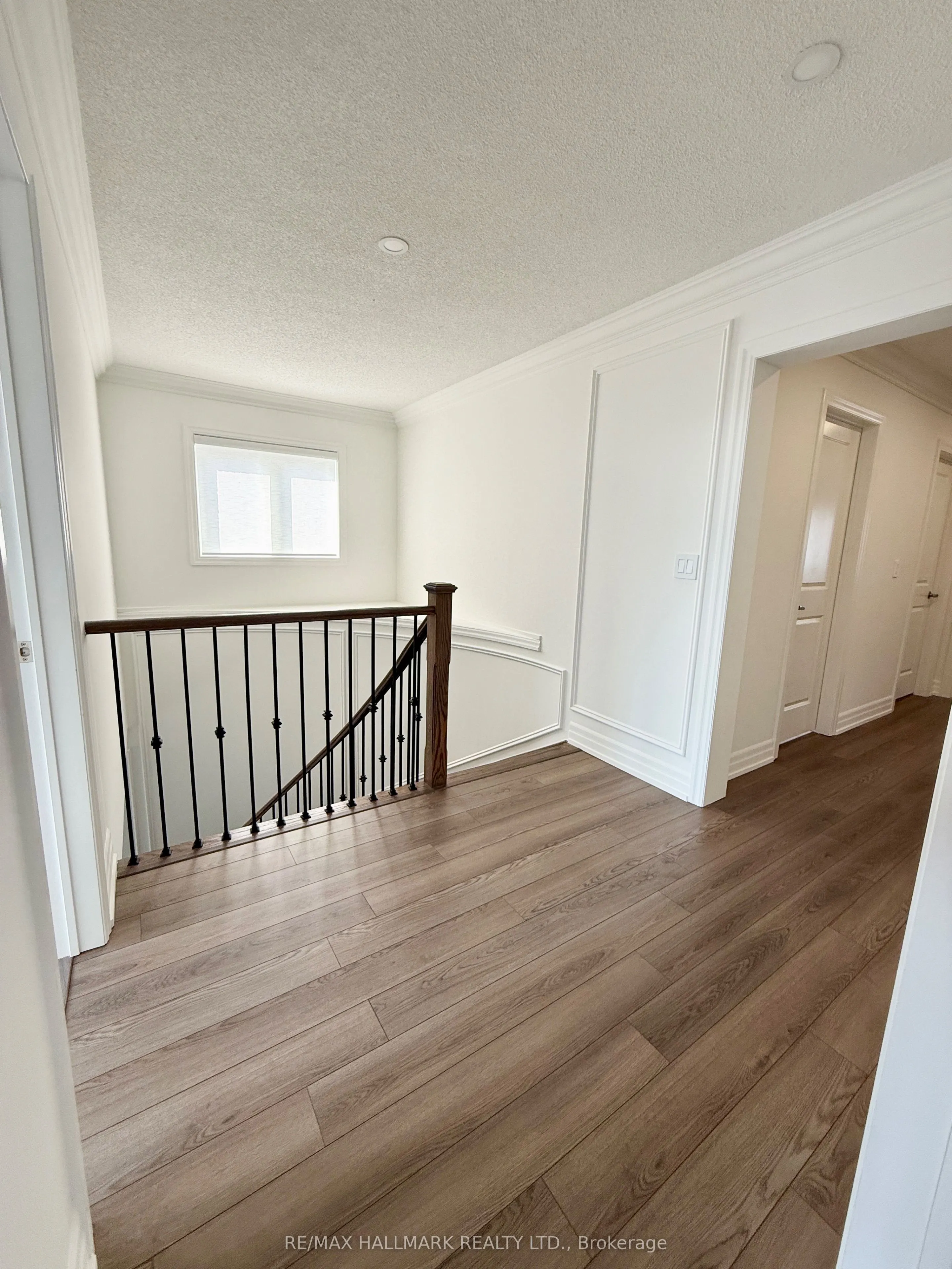 20 Prairie Grass Crescent