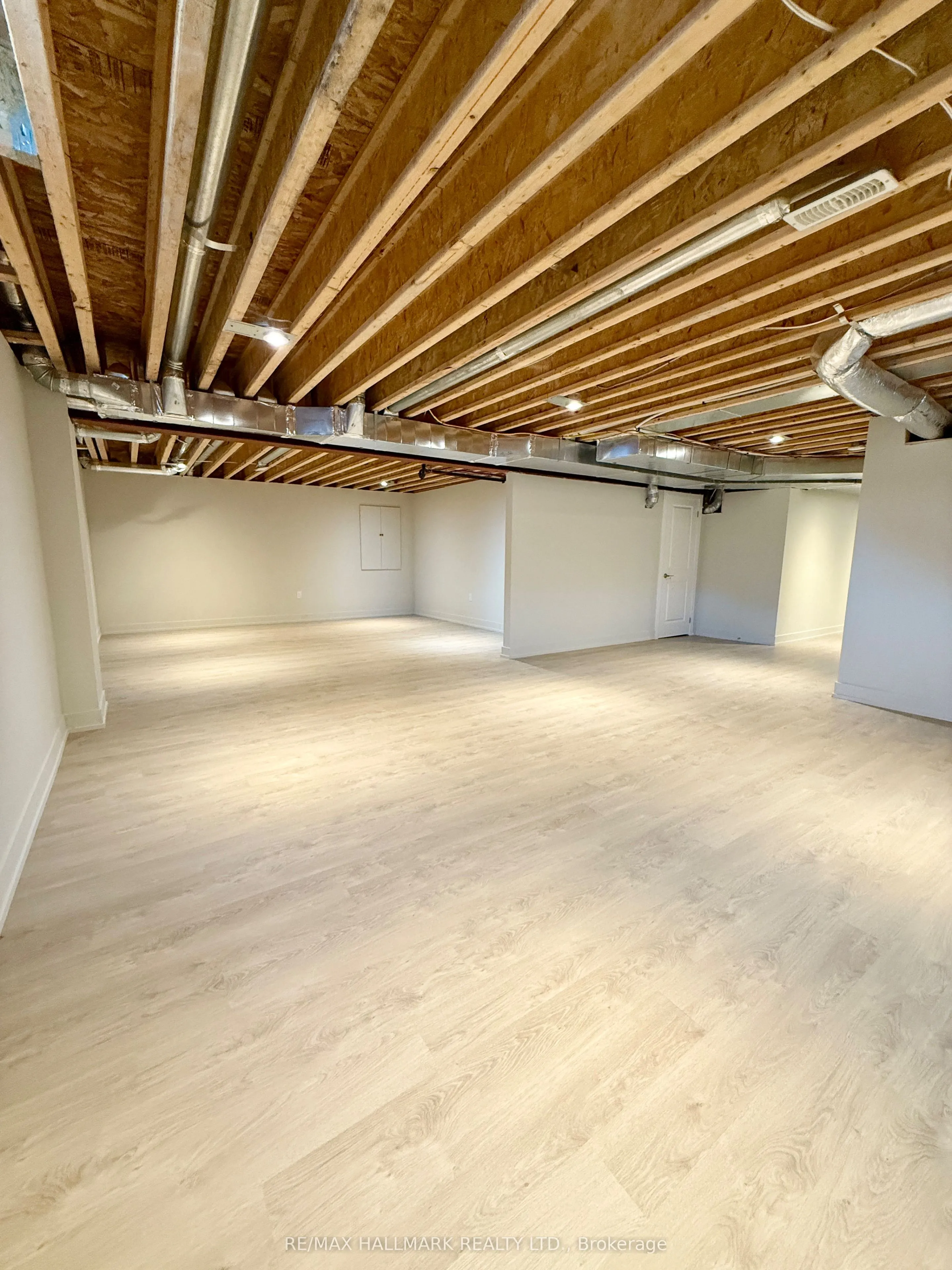 20 Prairie Grass Crescent