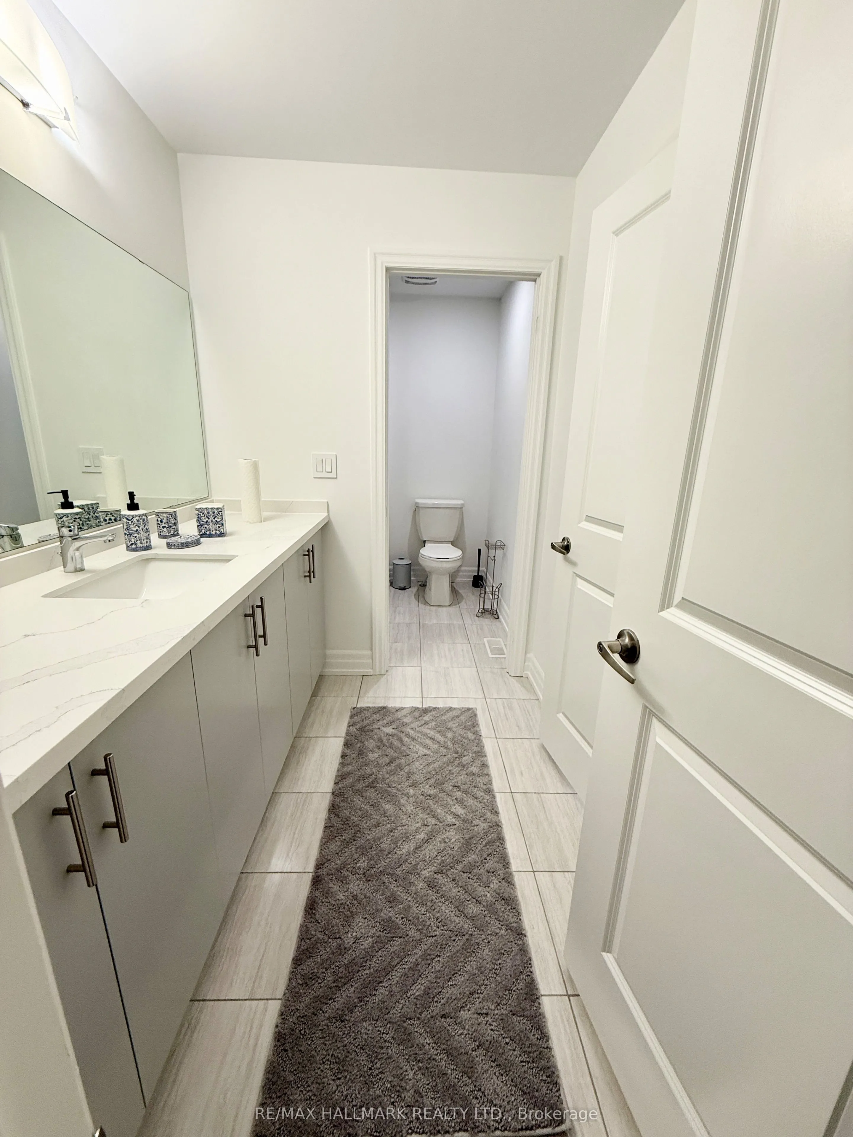 20 Prairie Grass Crescent