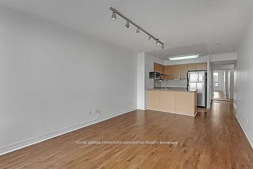 60 Disera Drive, #905