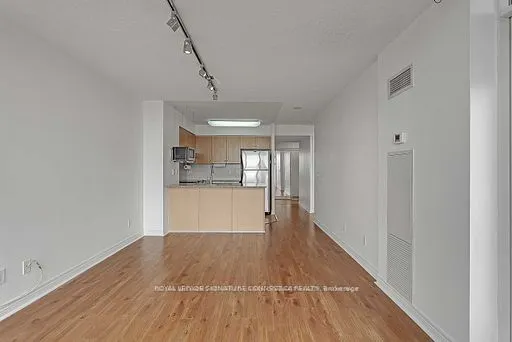 60 Disera Drive, #905