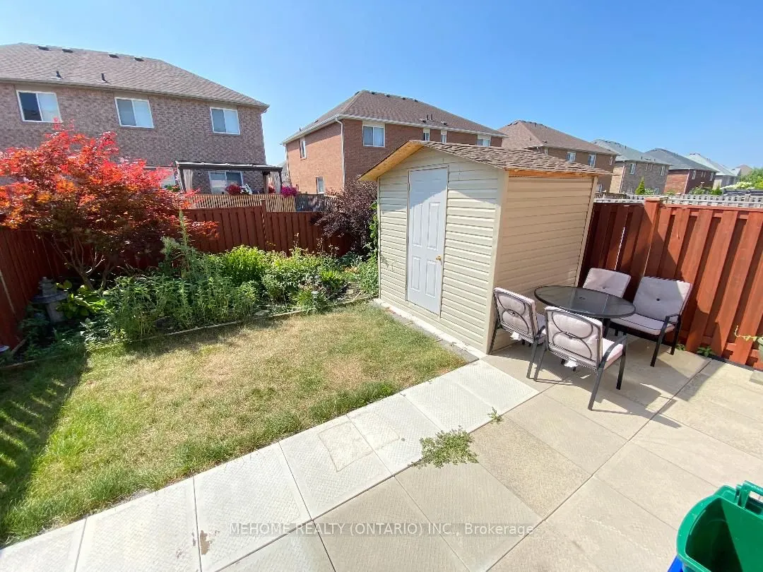67 Hawksbury Road