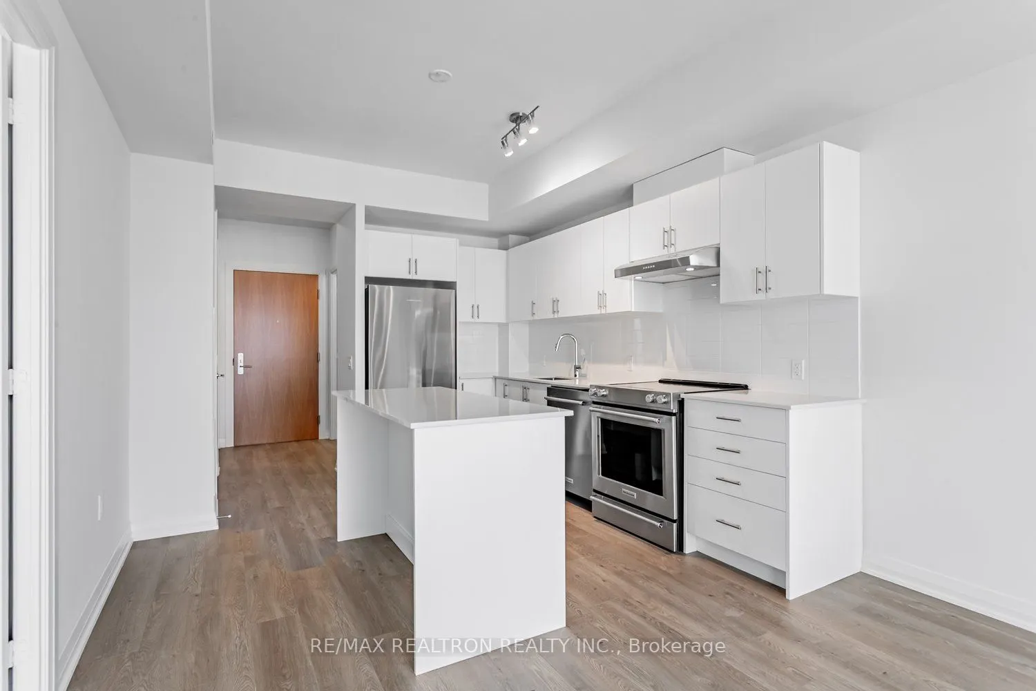 8960 Jane Street, #2318
