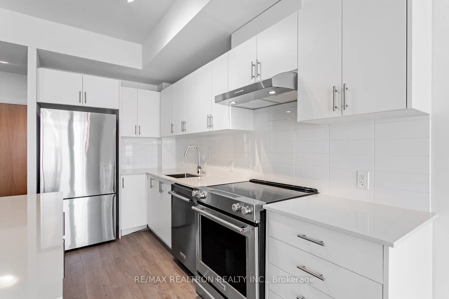8960 Jane Street, #2318