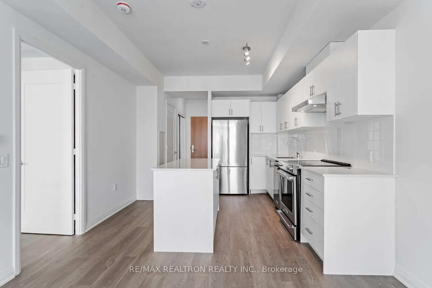 8960 Jane Street, #2318