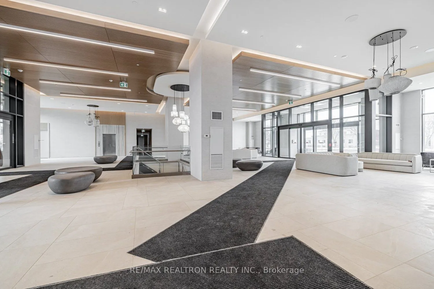 8960 Jane Street, #2318