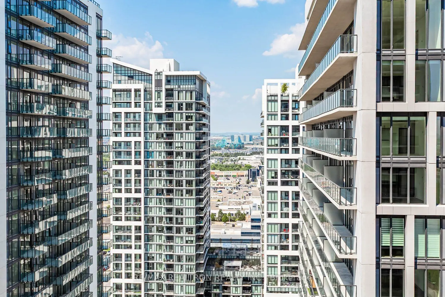 8960 Jane Street, #2318