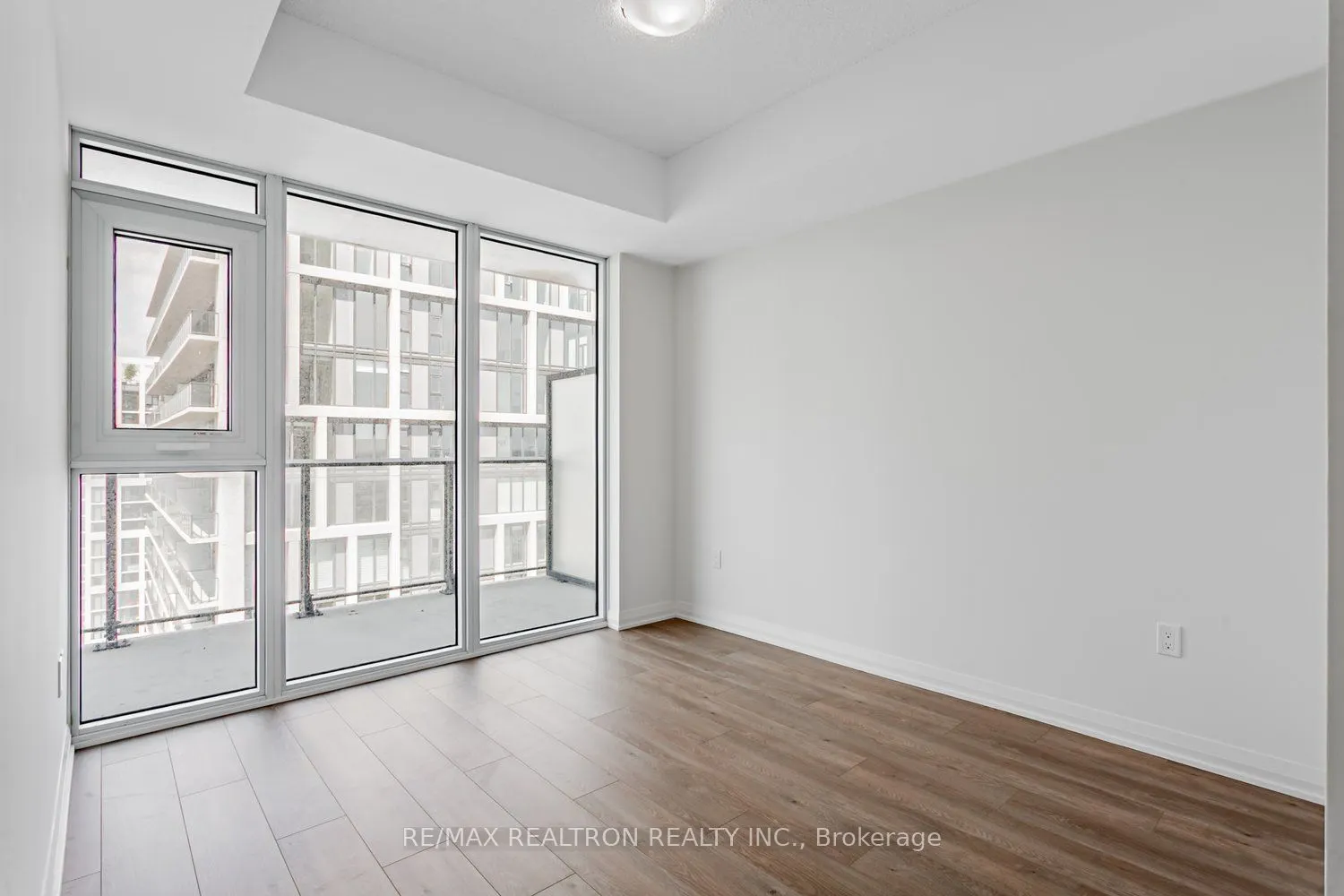 8960 Jane Street, #2318