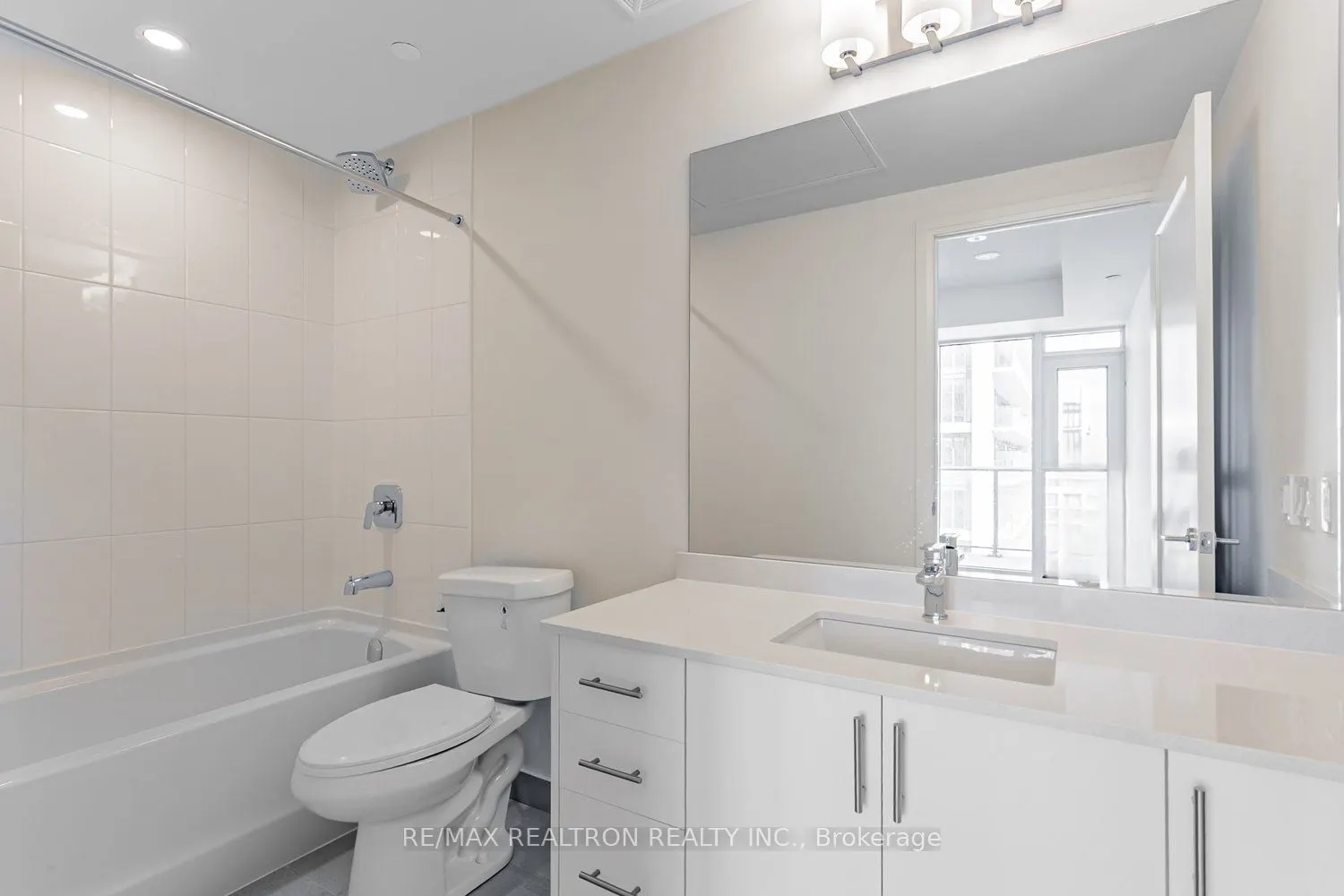 8960 Jane Street, #2318