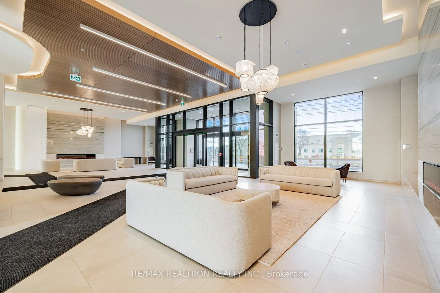 8960 Jane Street, #2318