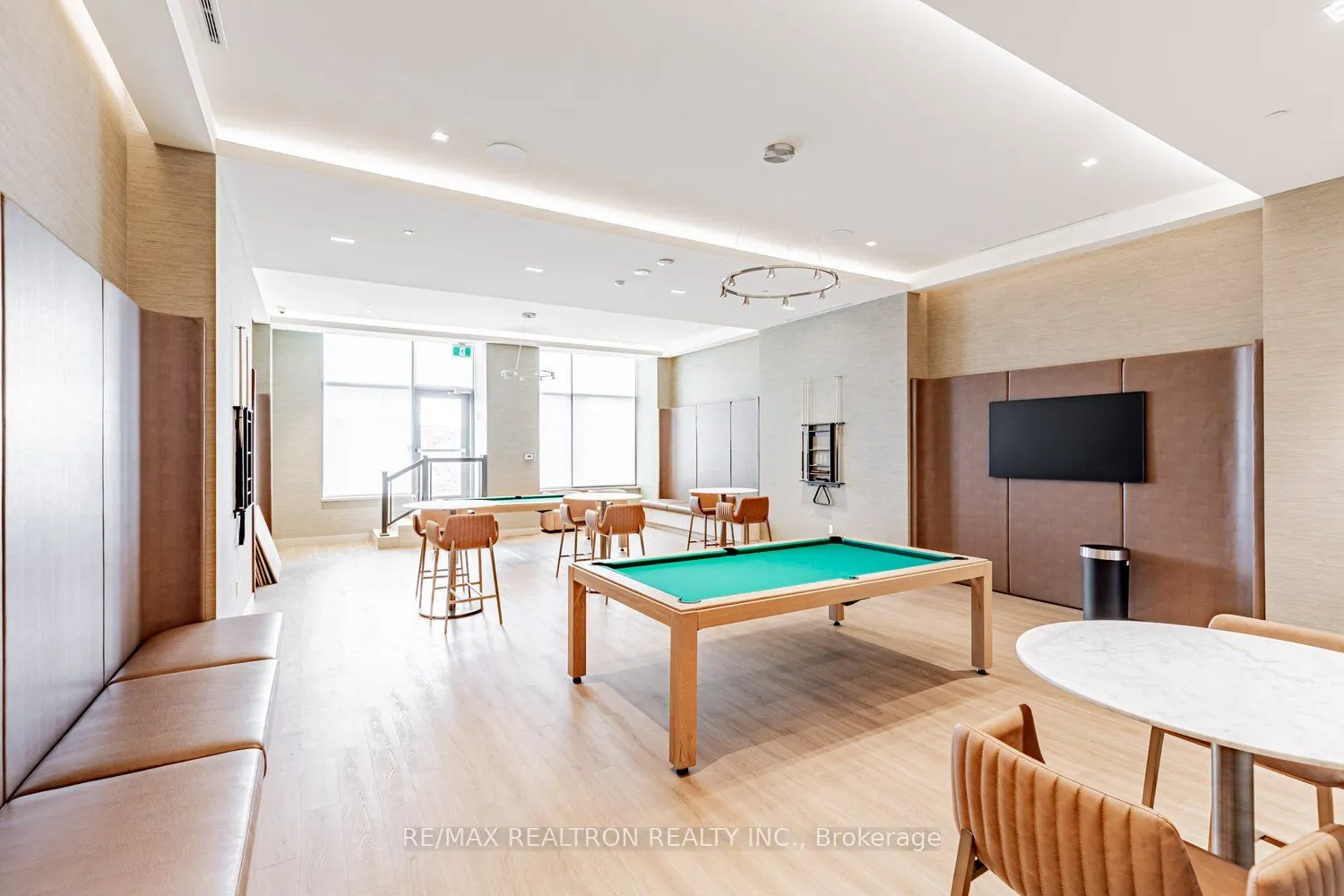 8960 Jane Street, #2318
