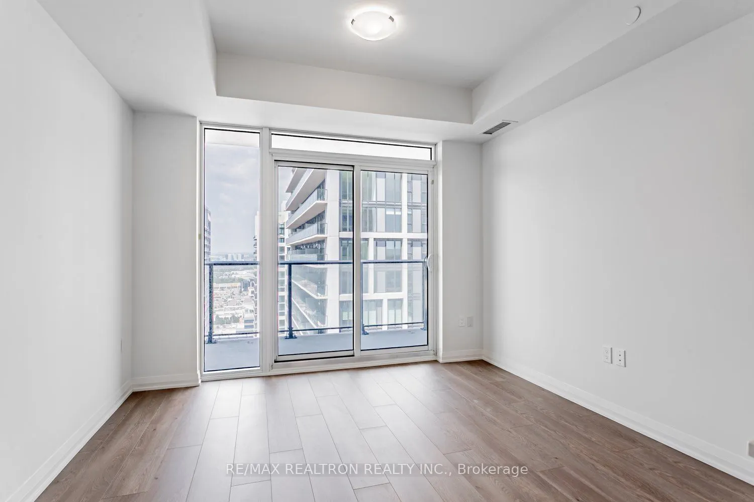 8960 Jane Street, #2318