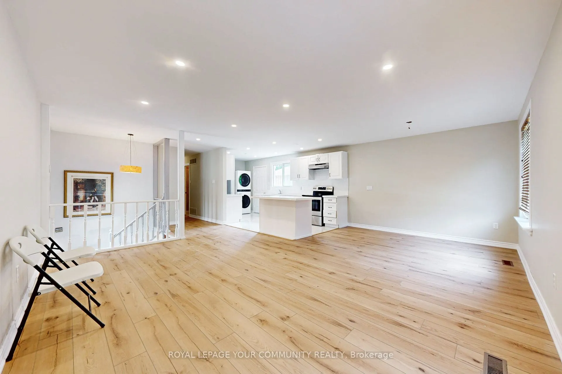 264 Currey Crescent, #Main
