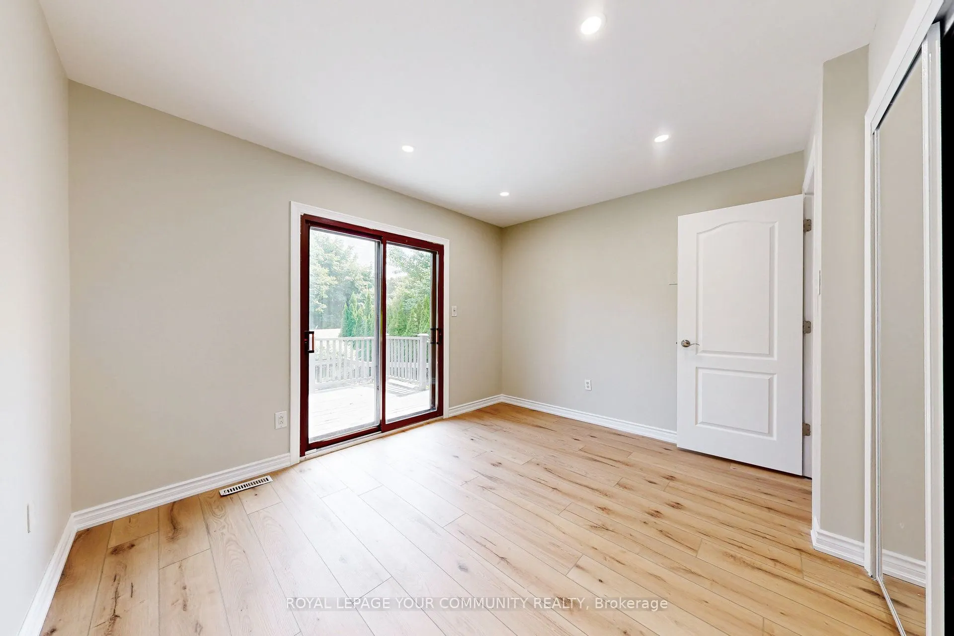 264 Currey Crescent, #Main