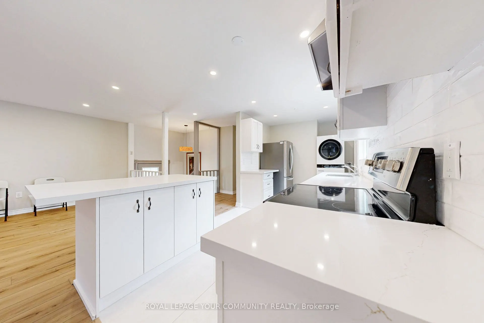 264 Currey Crescent, #Main