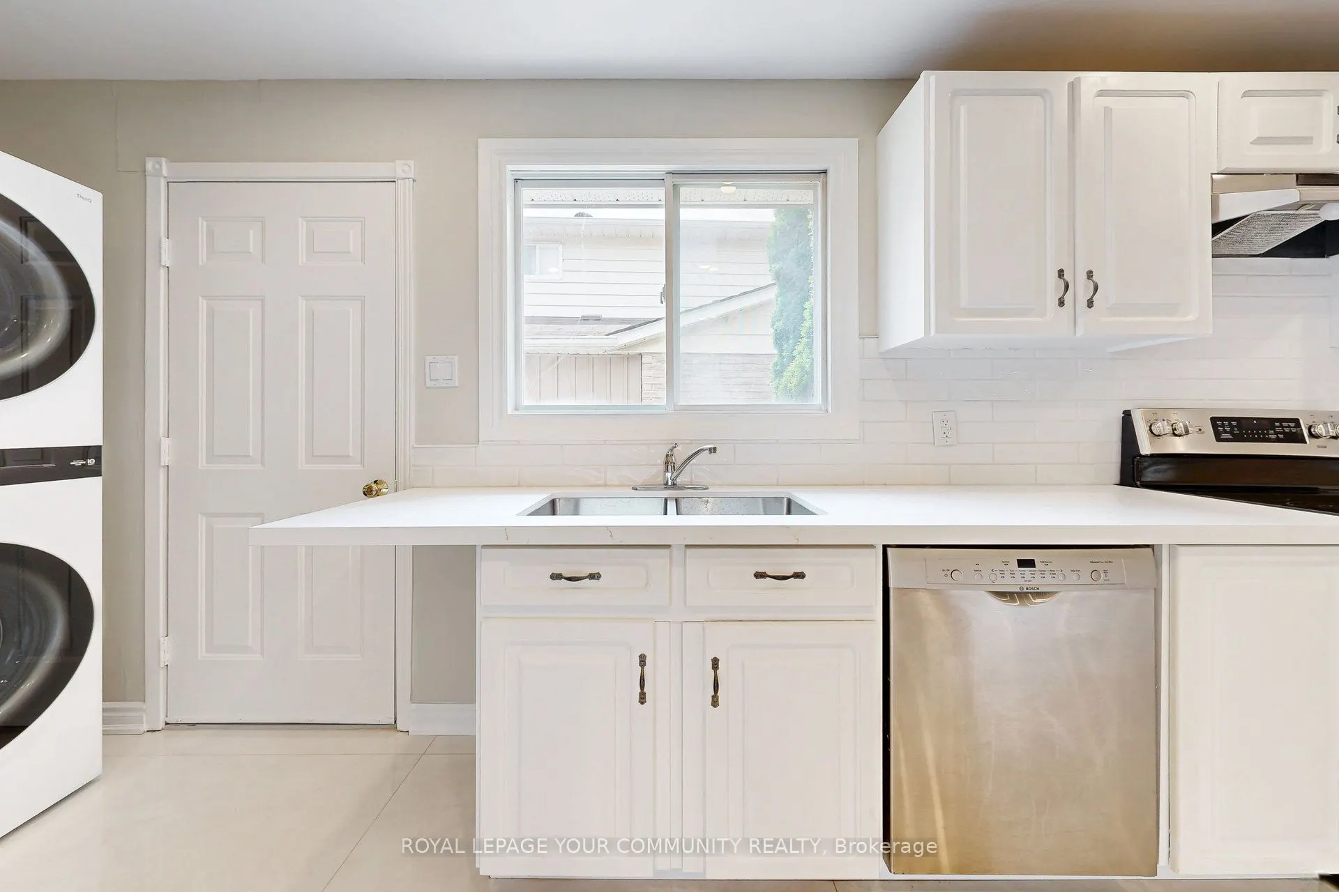 264 Currey Crescent, #Main