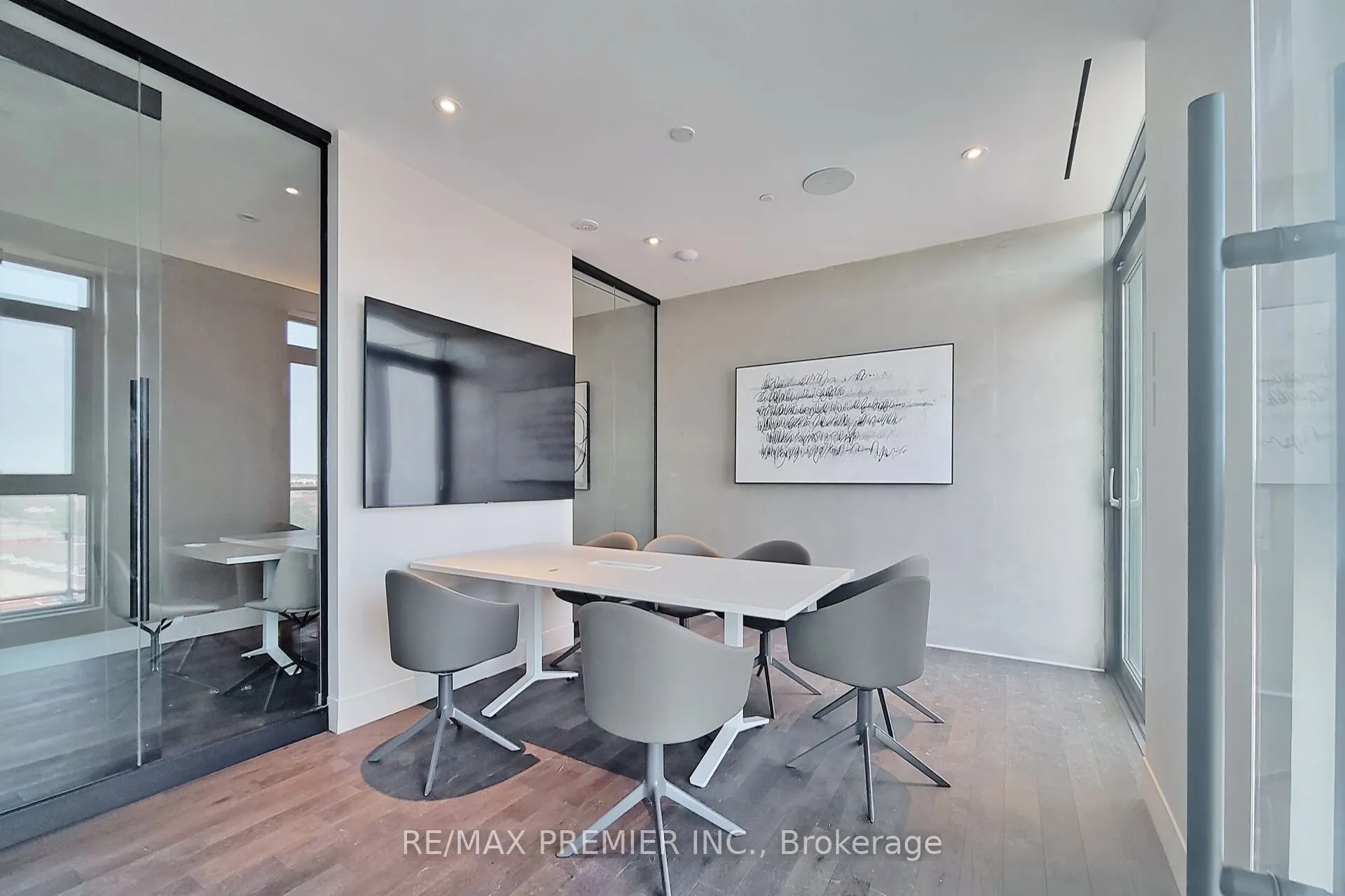 1000 Portage Parkway, #1703
