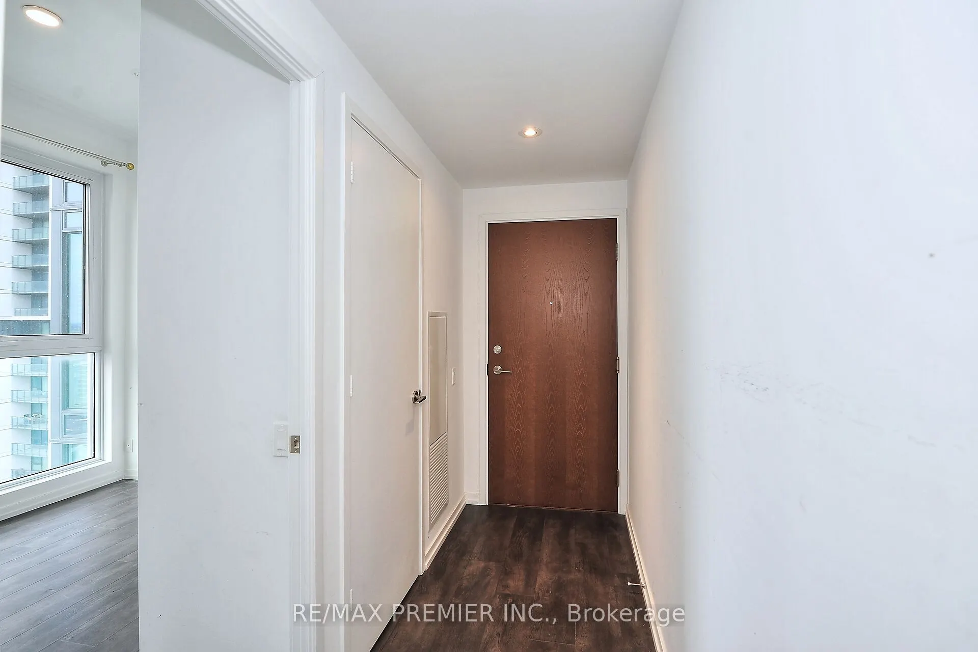 1000 Portage Parkway, #1703