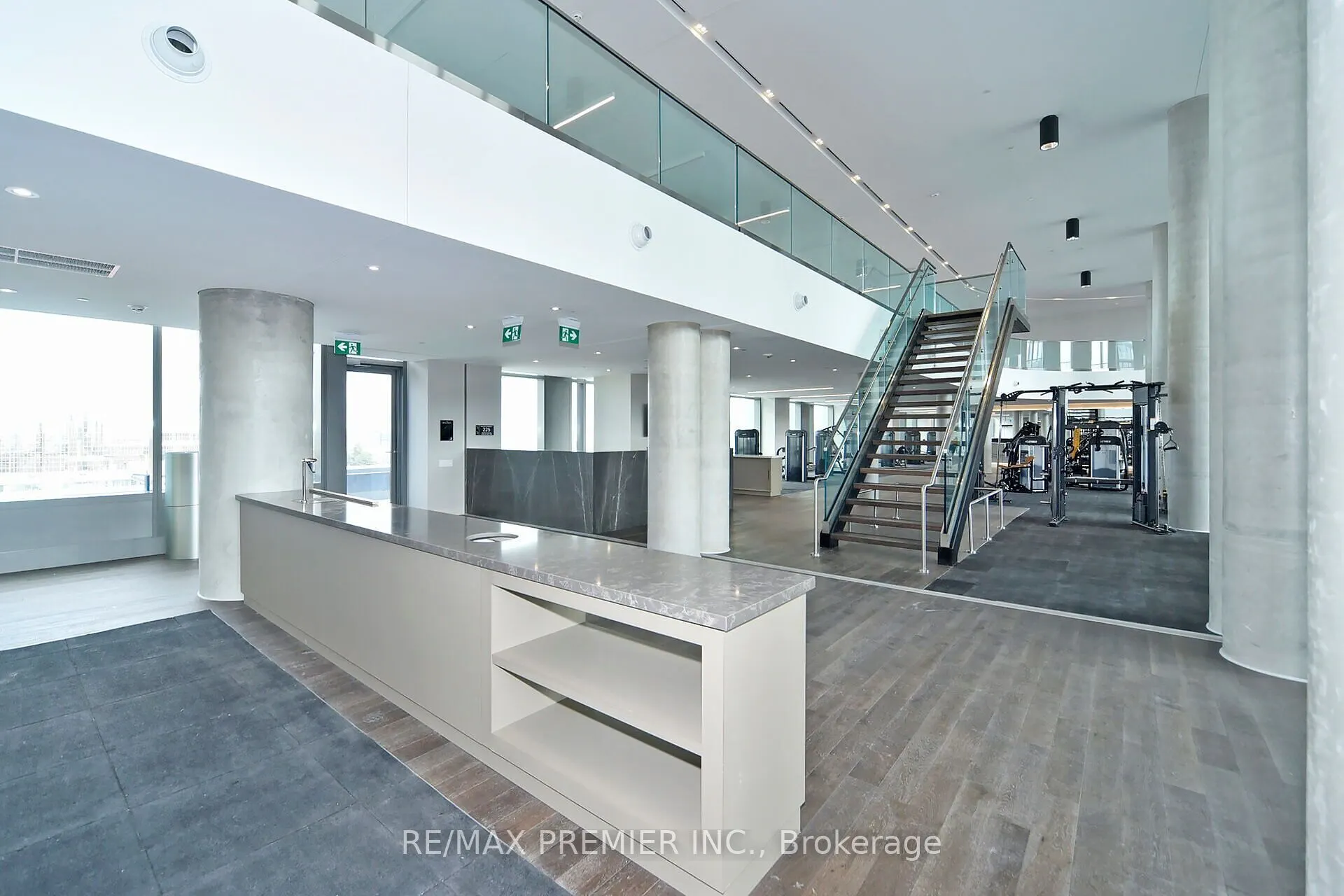 1000 Portage Parkway, #1703