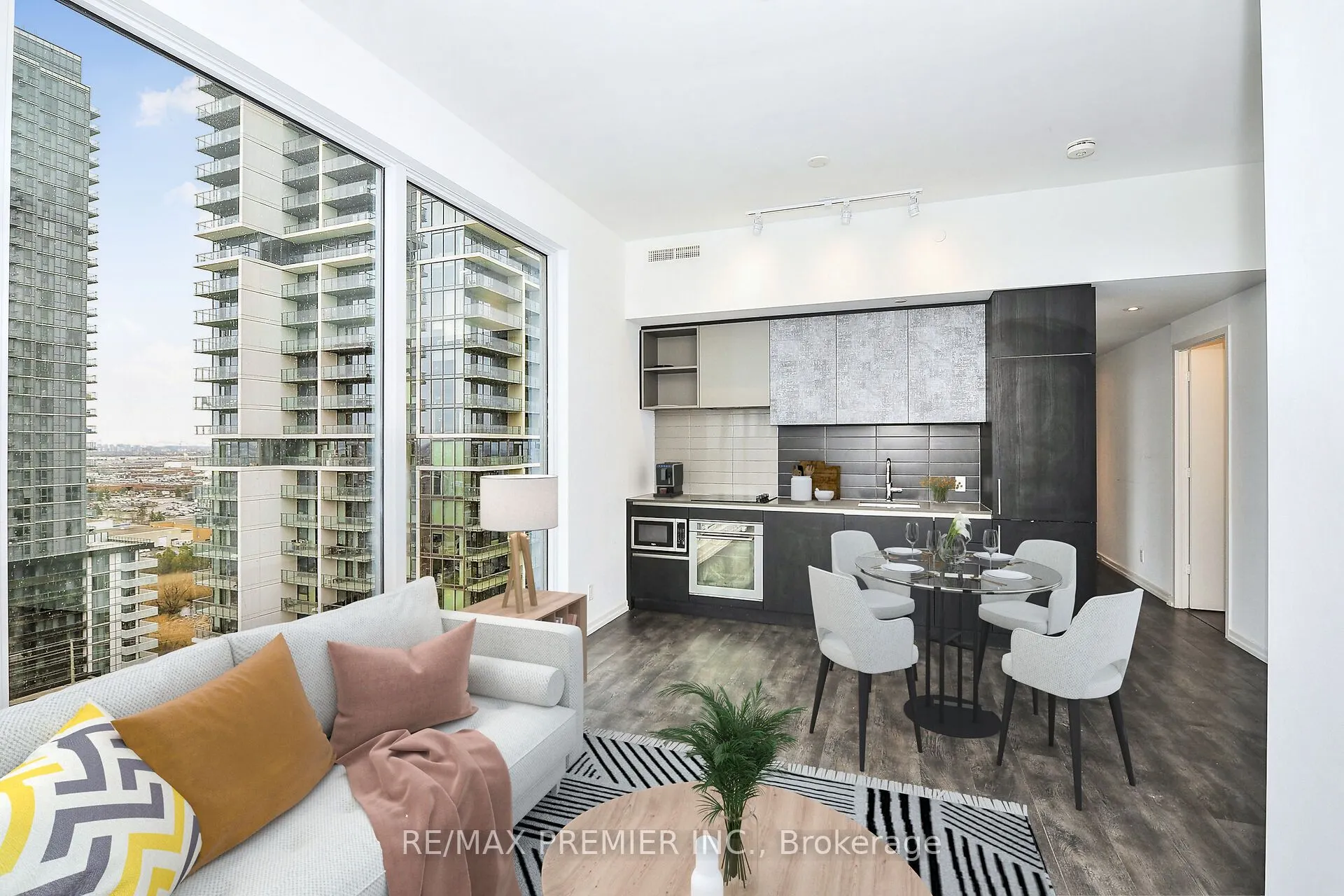 1000 Portage Parkway, #1703
