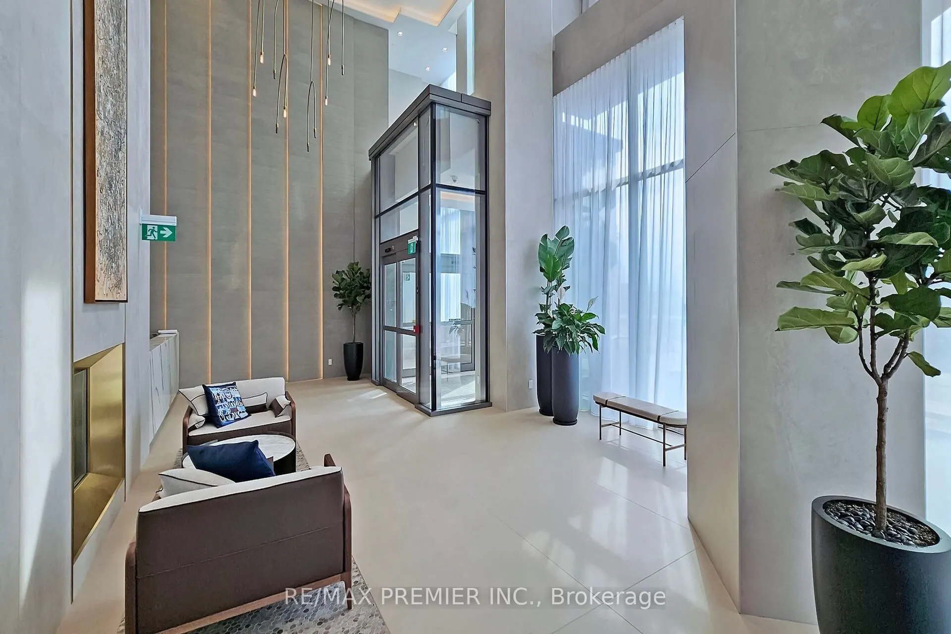 1000 Portage Parkway, #1703