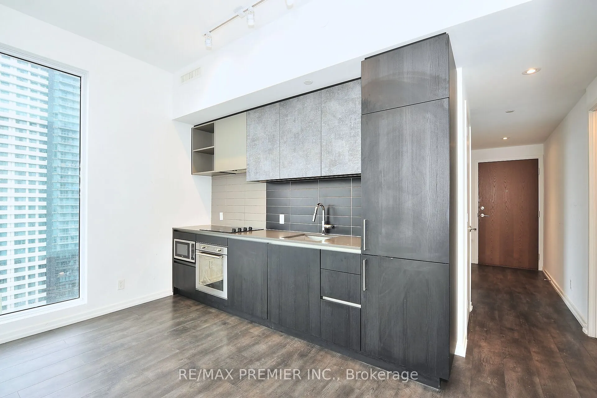 1000 Portage Parkway, #1703