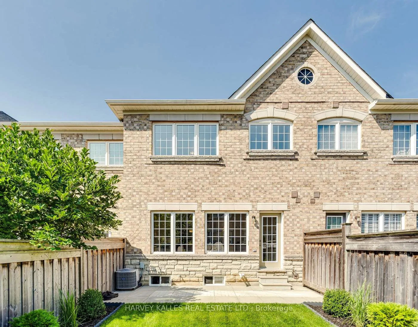 31 Lindvest Crescent