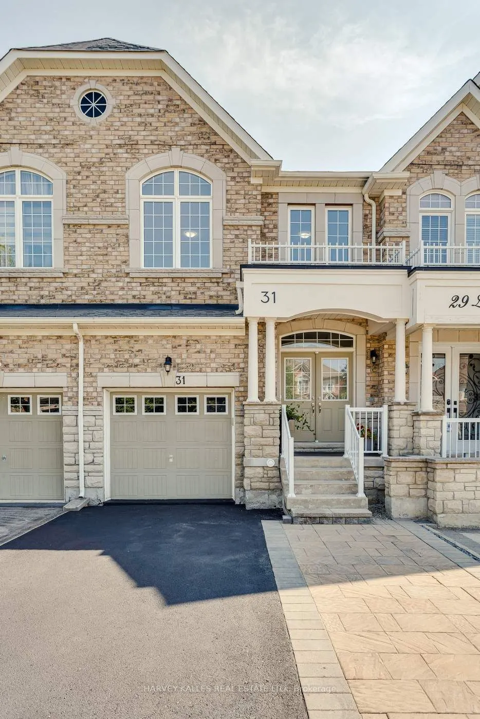 31 Lindvest Crescent
