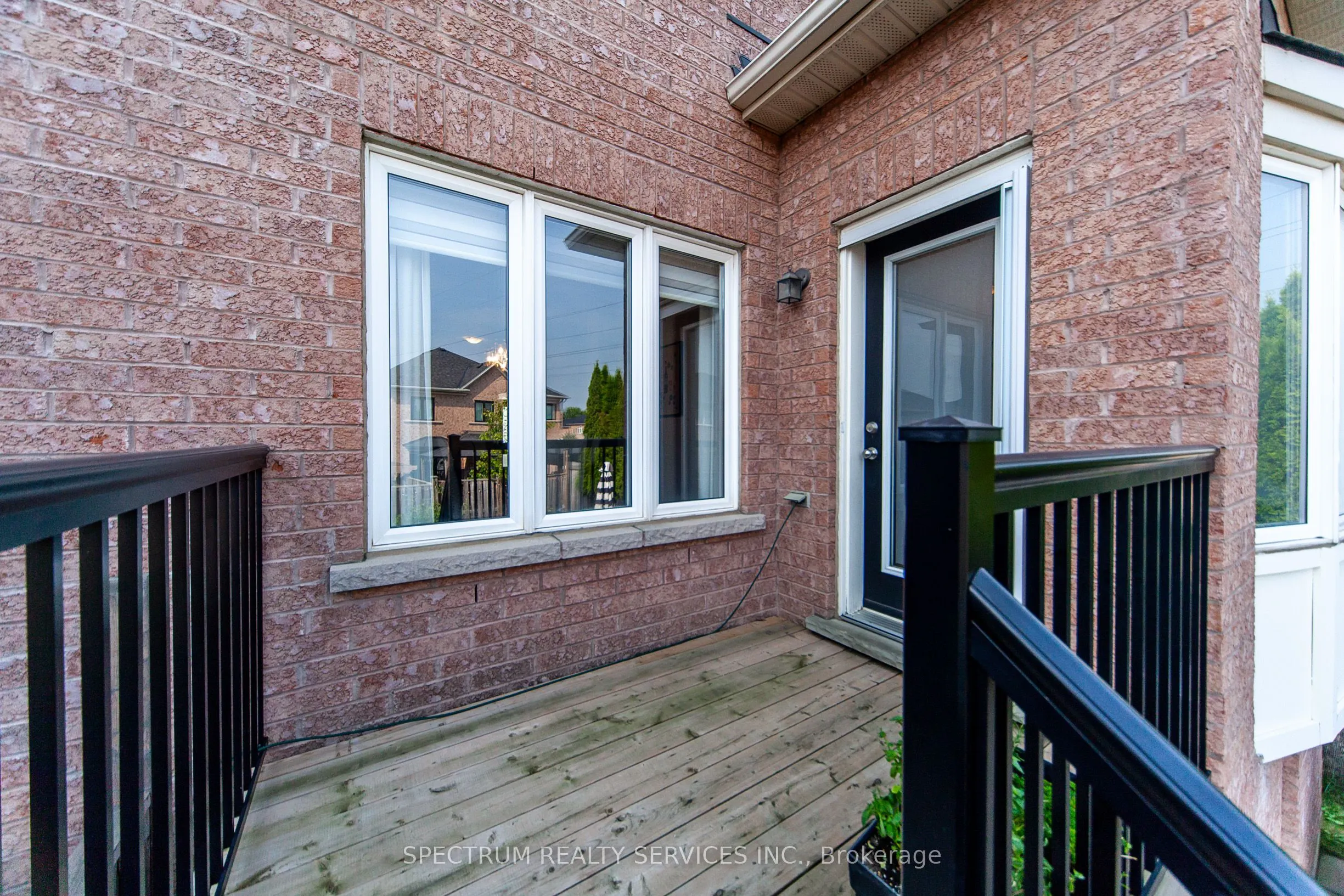 20 Worthview Drive