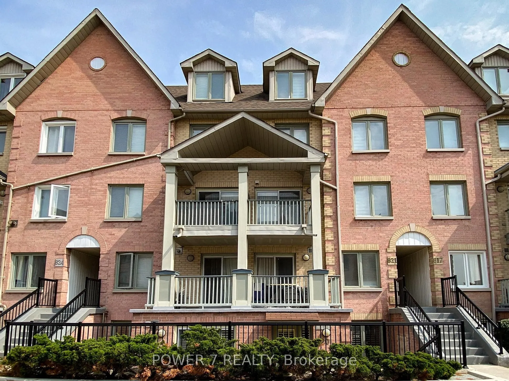 75 Weldrick Road E, #820