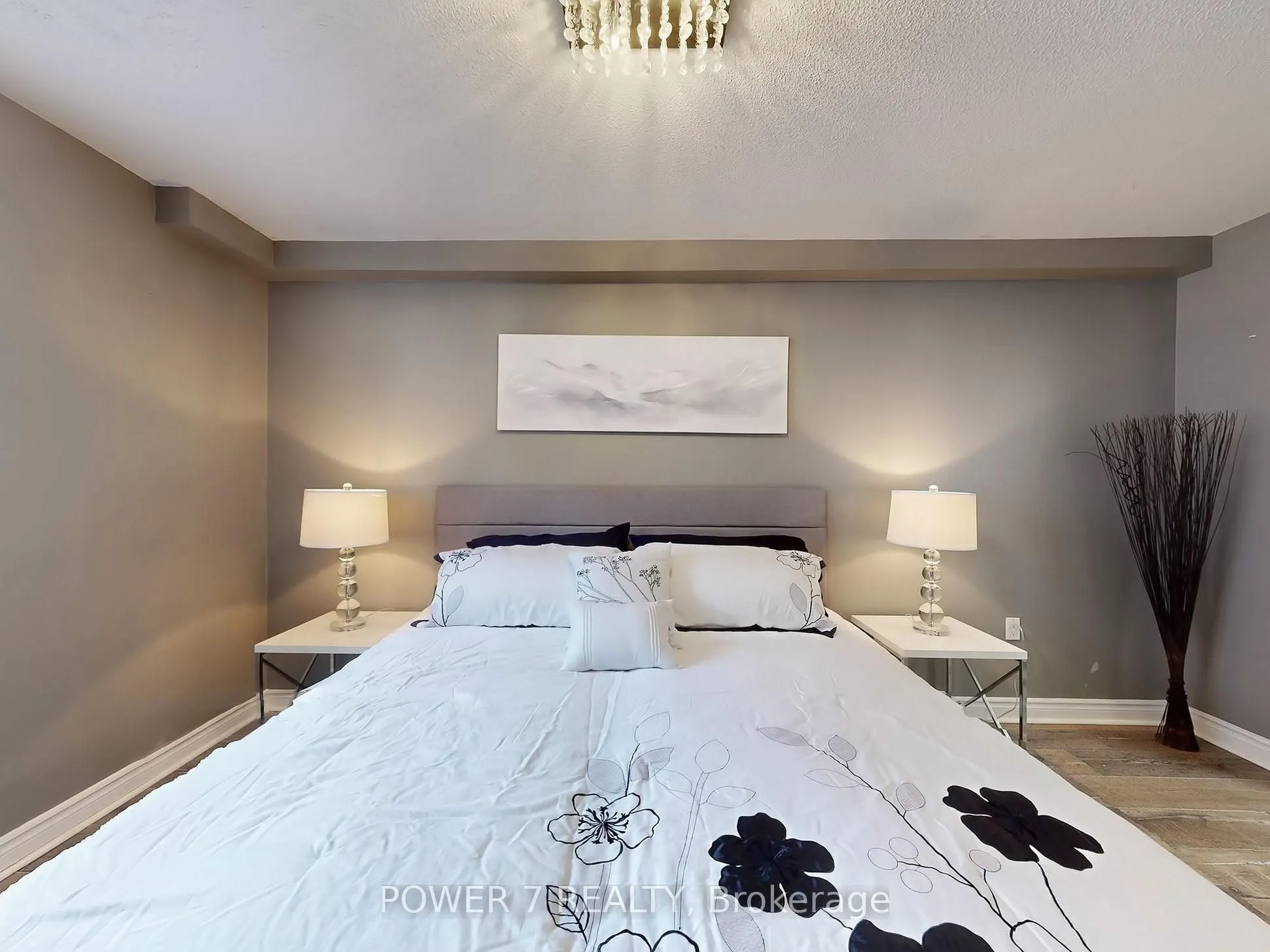 75 Weldrick Road E, #820