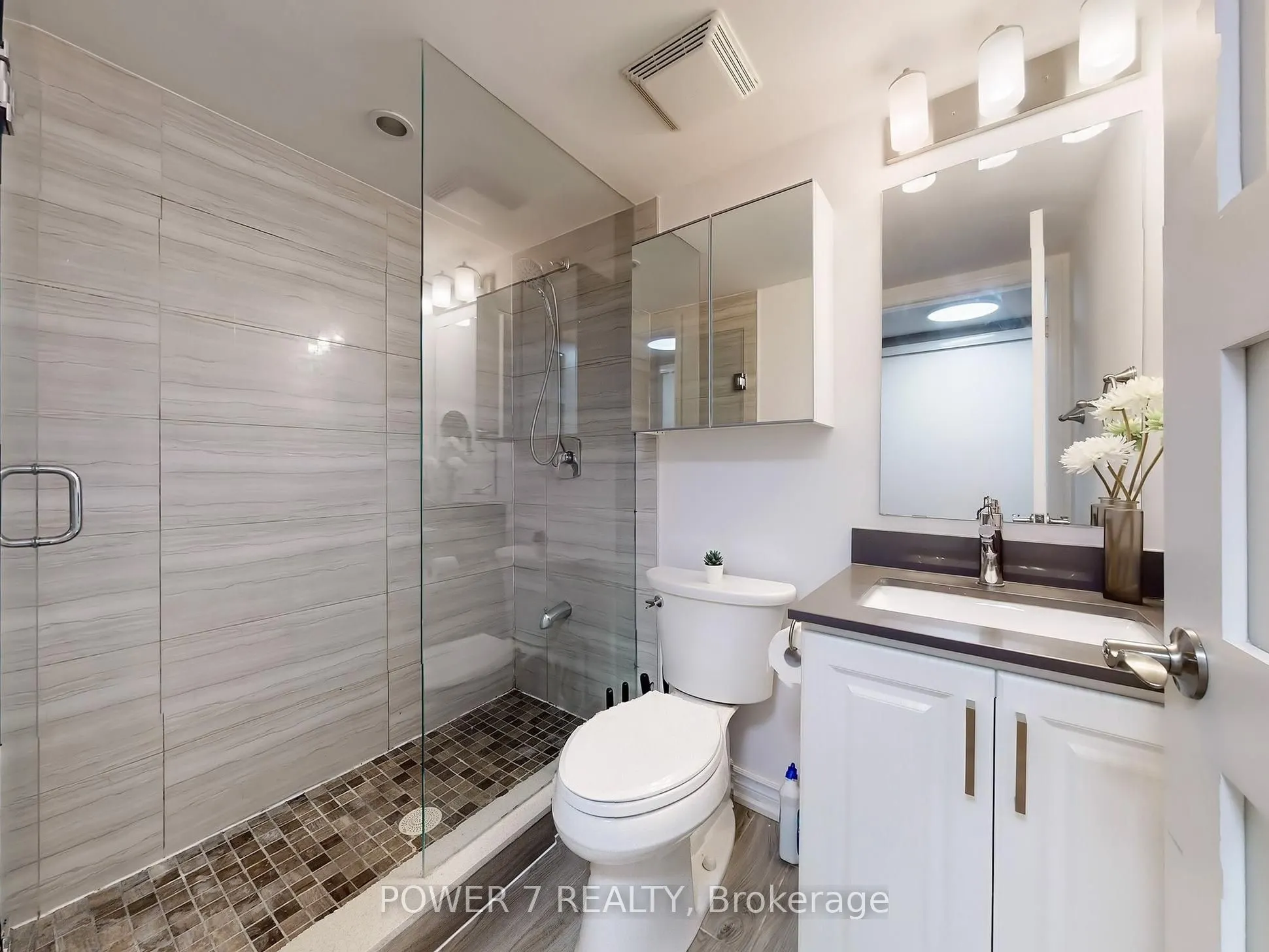 75 Weldrick Road E, #820