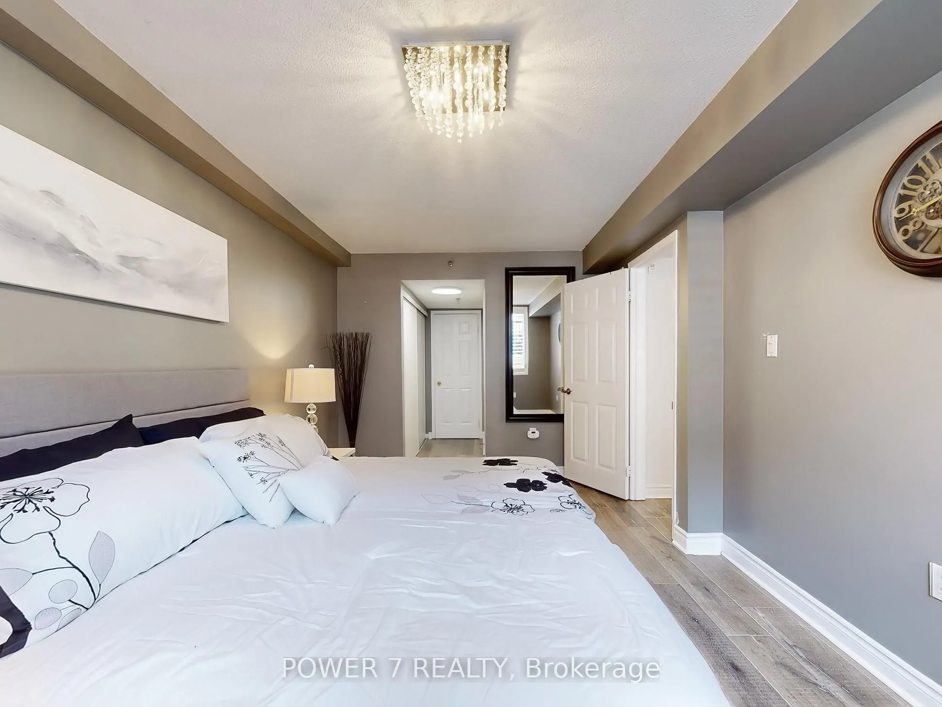 75 Weldrick Road E, #820