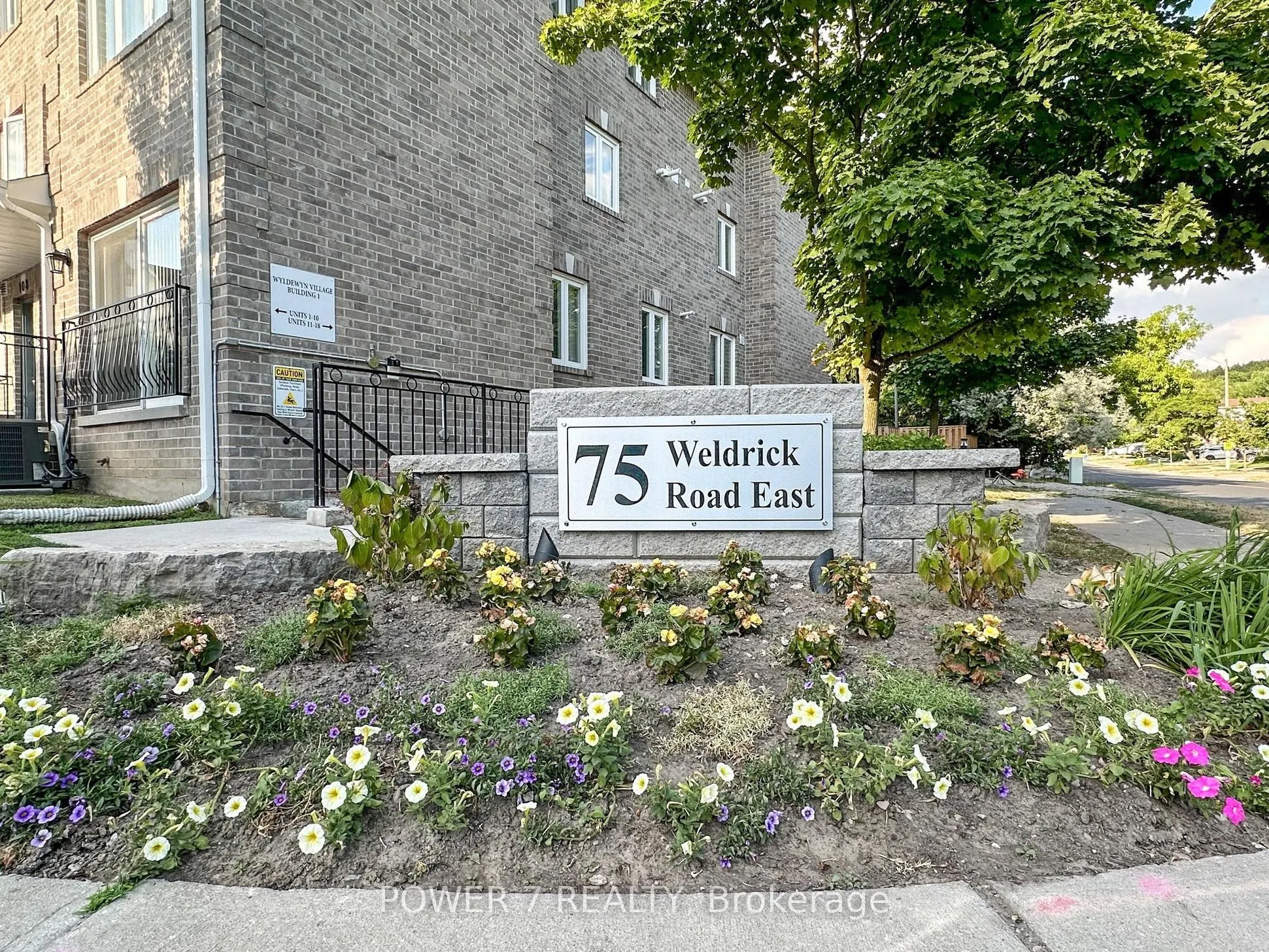 75 Weldrick Road E, #820