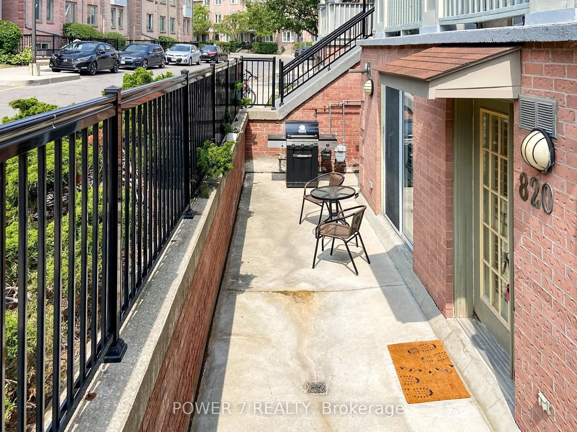 75 Weldrick Road E, #820