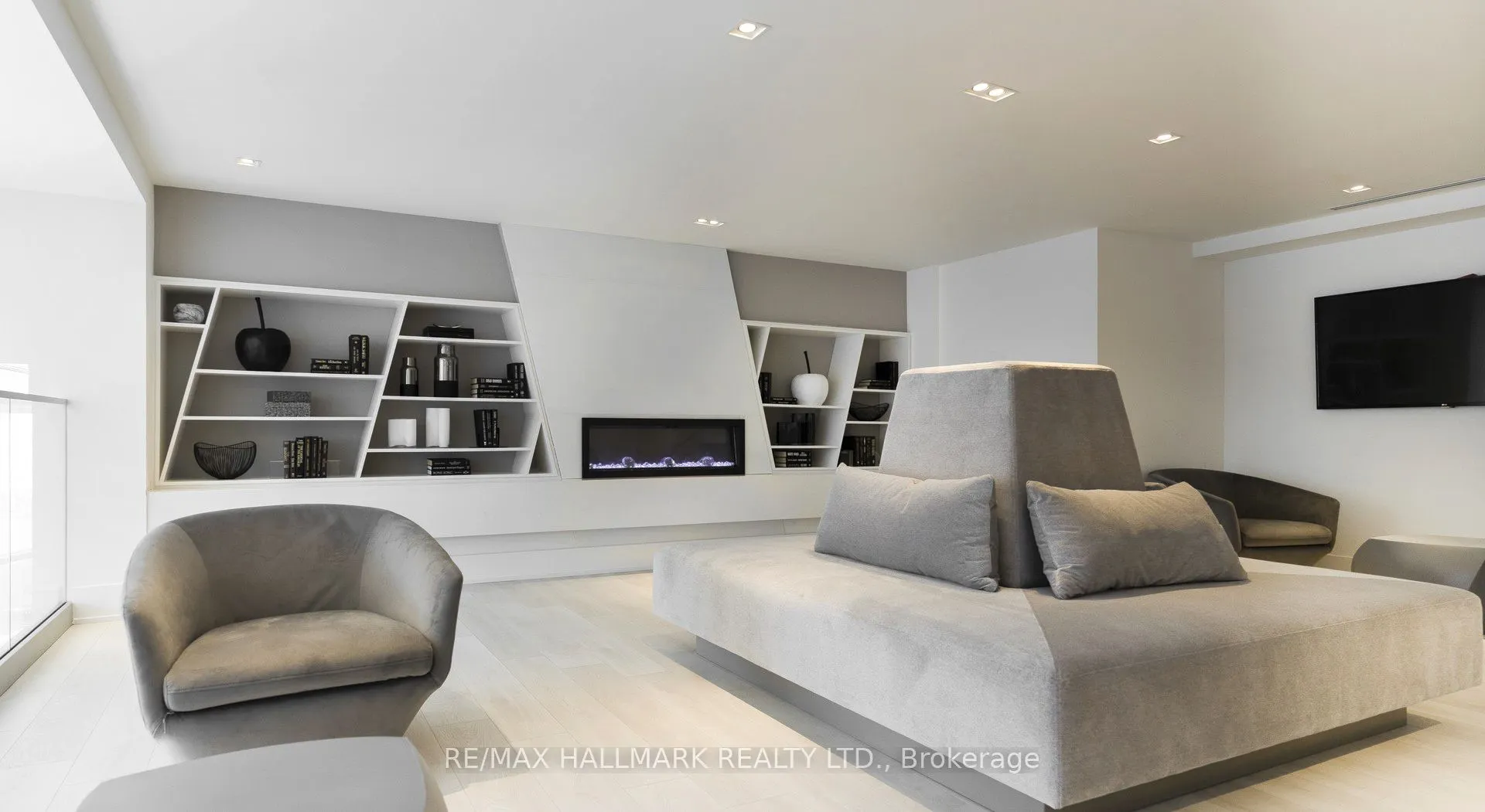 2916 Highway 7 Expressway, #2609