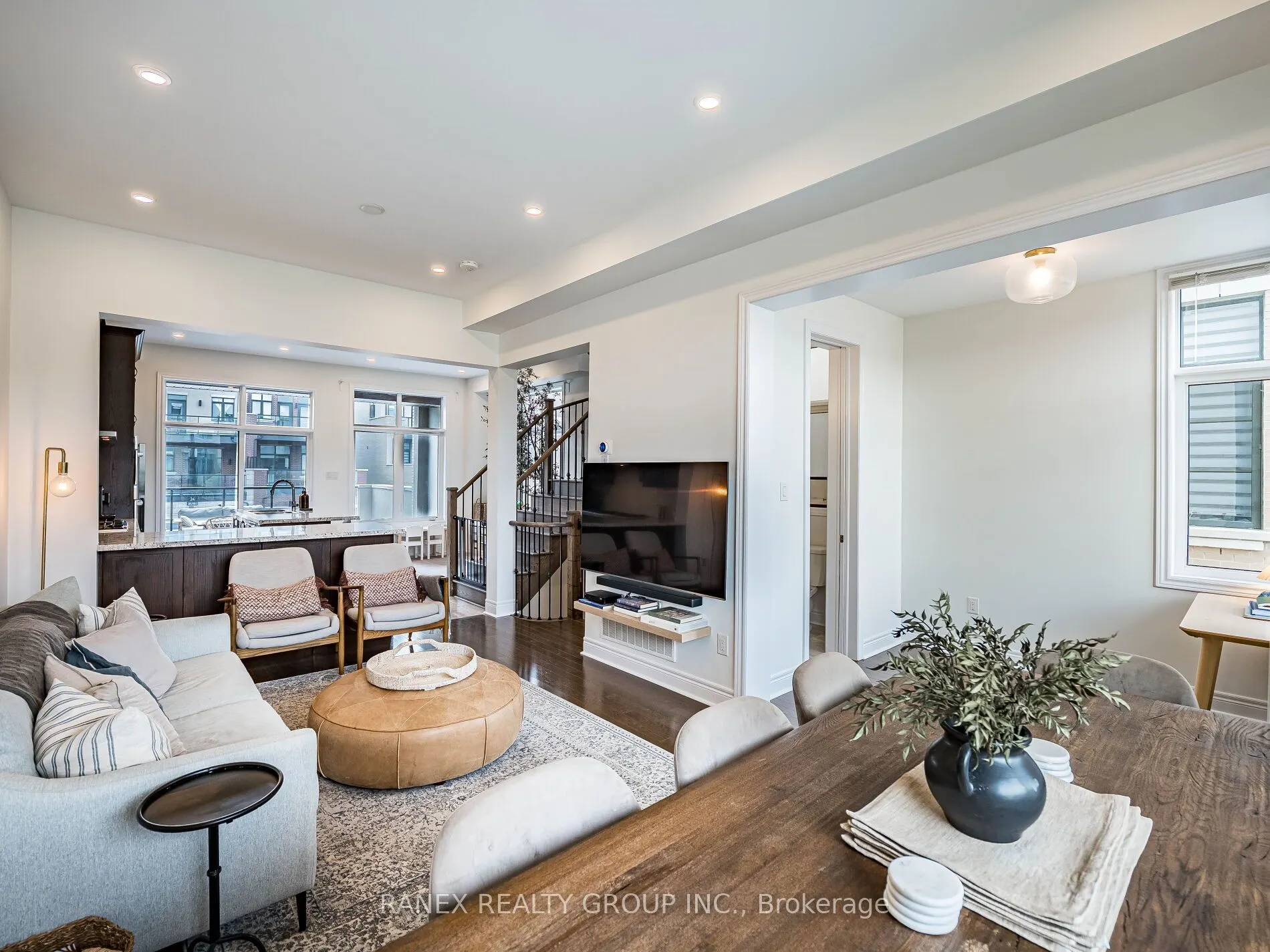 24 Heriot Place N
