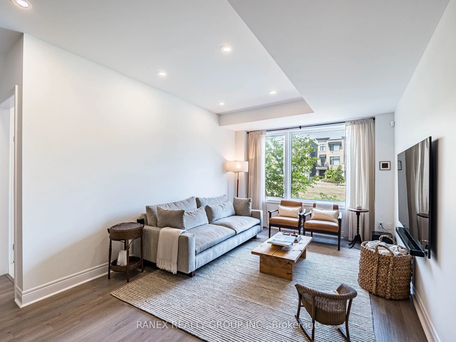 24 Heriot Place N