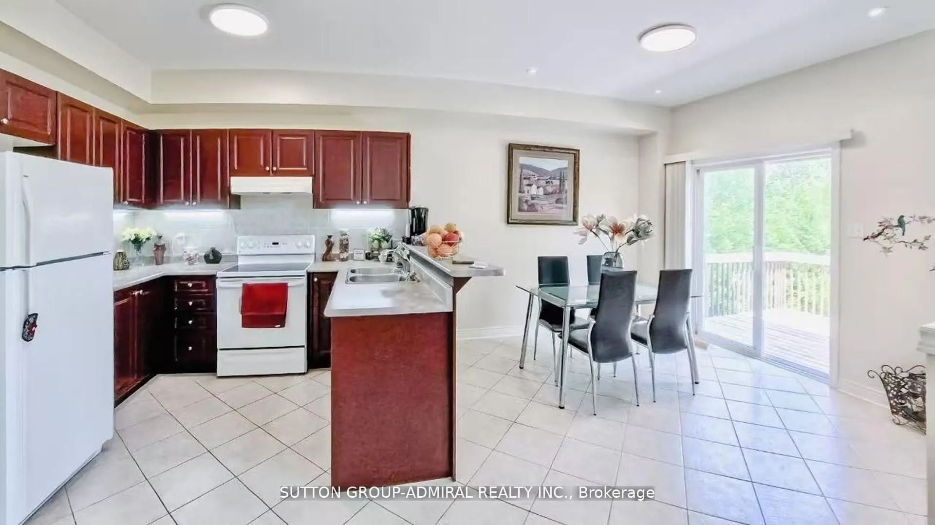 98 Holly Drive