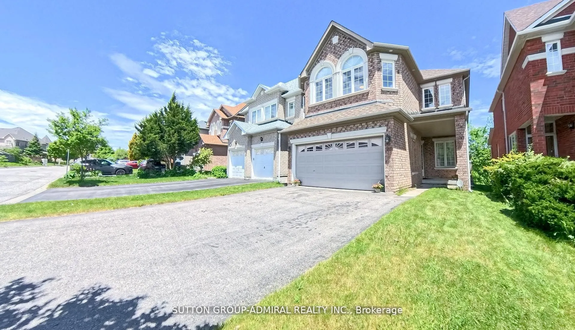98 Holly Drive