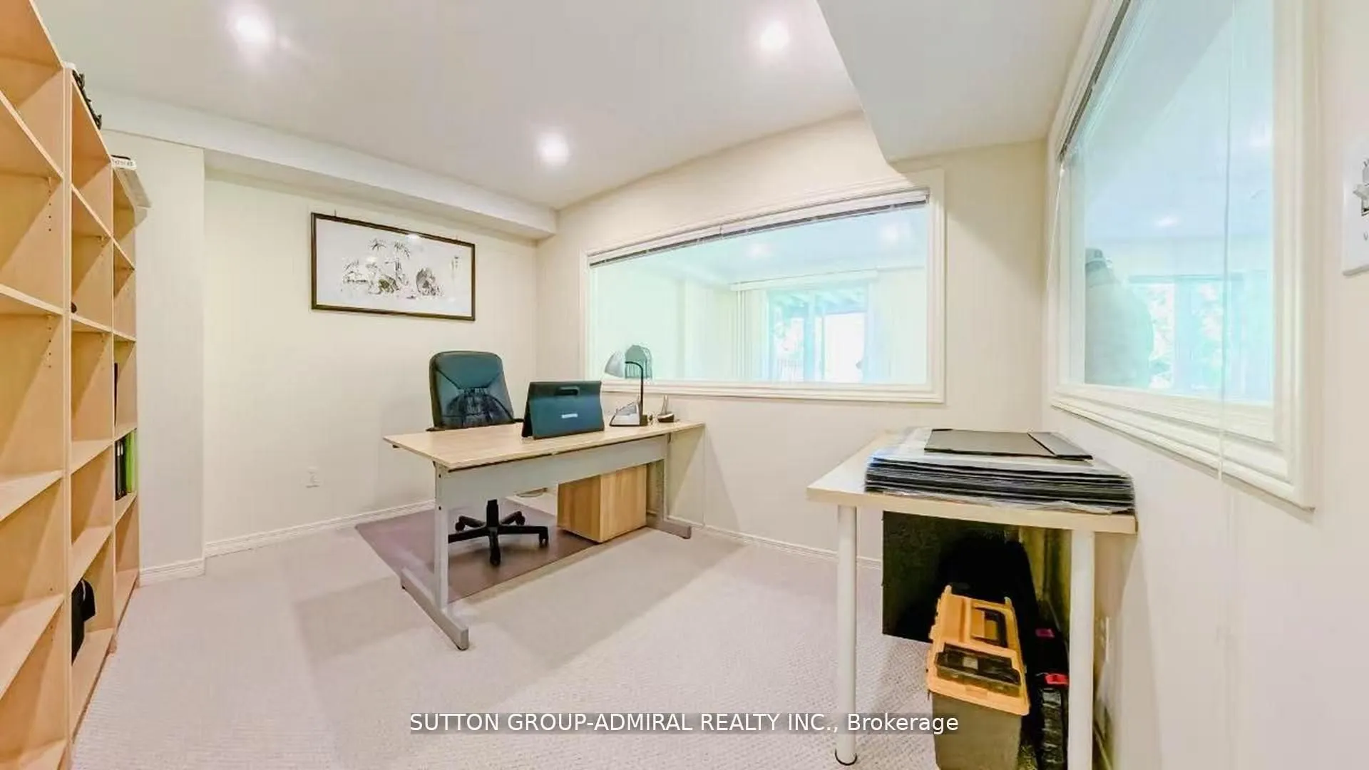 98 Holly Drive
