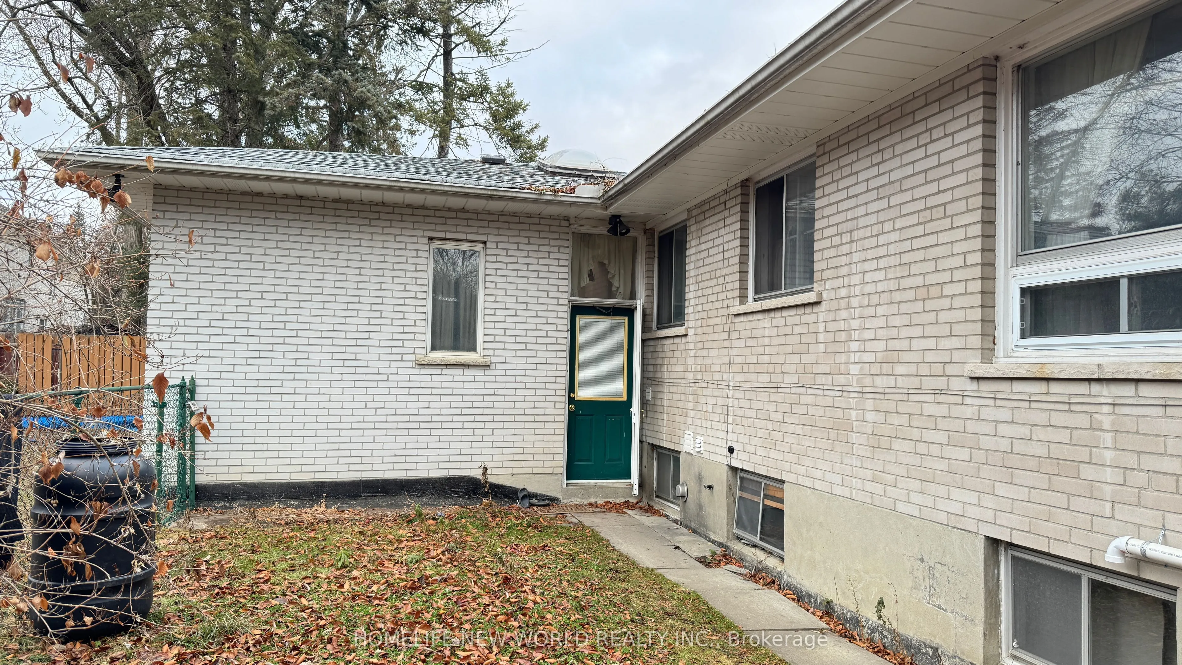 186 Henderson Avenue