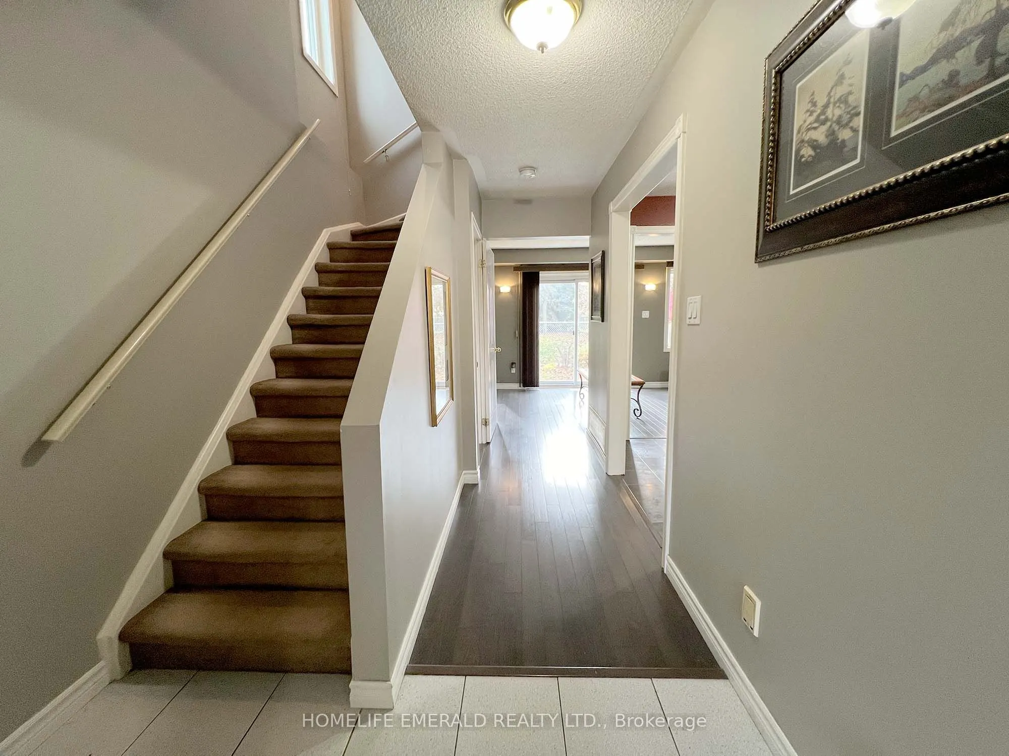 1 Potter Crescent