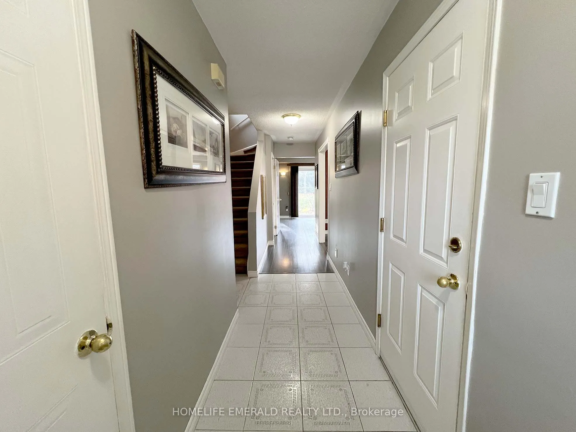 1 Potter Crescent