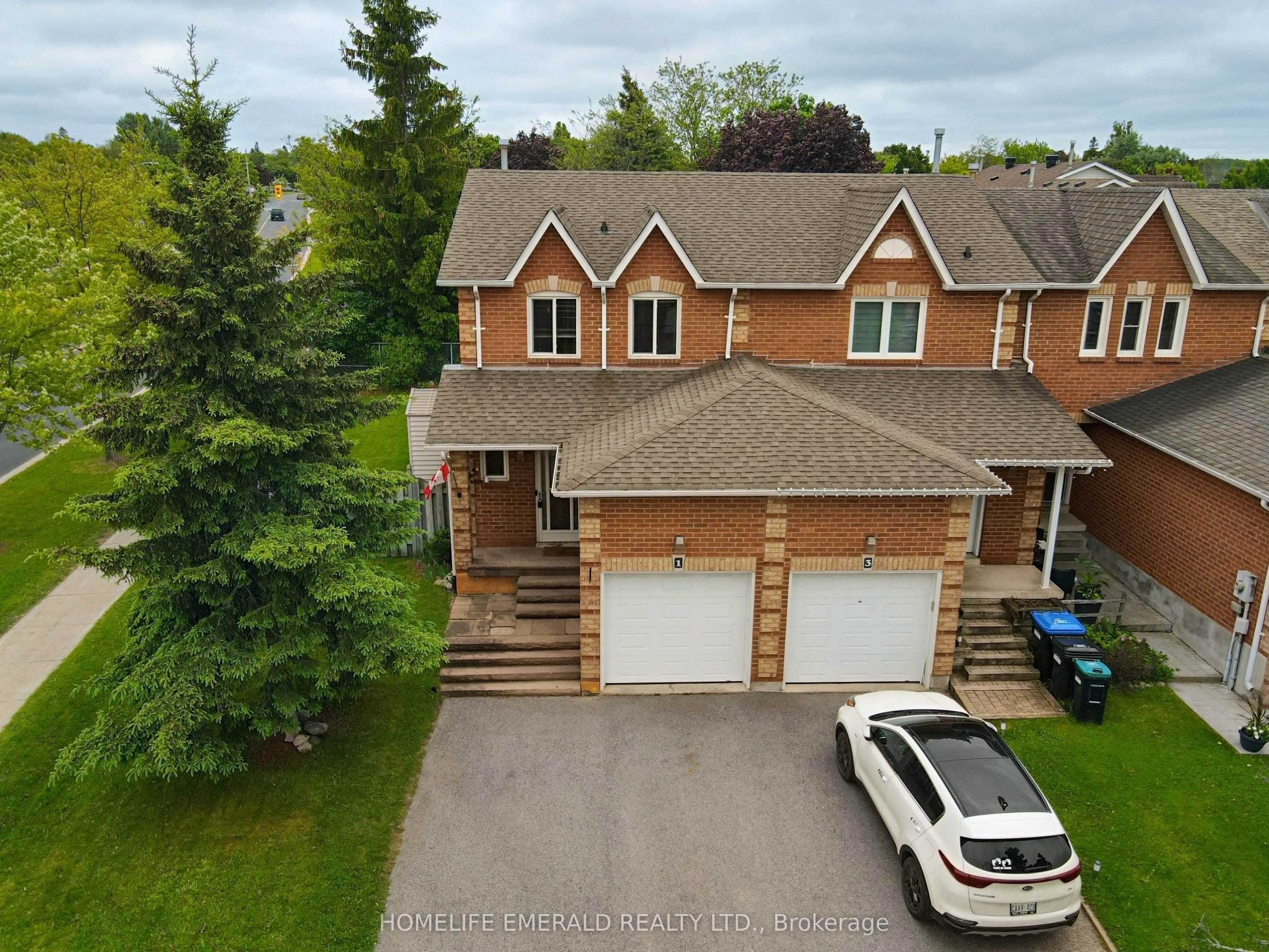 1 Potter Crescent