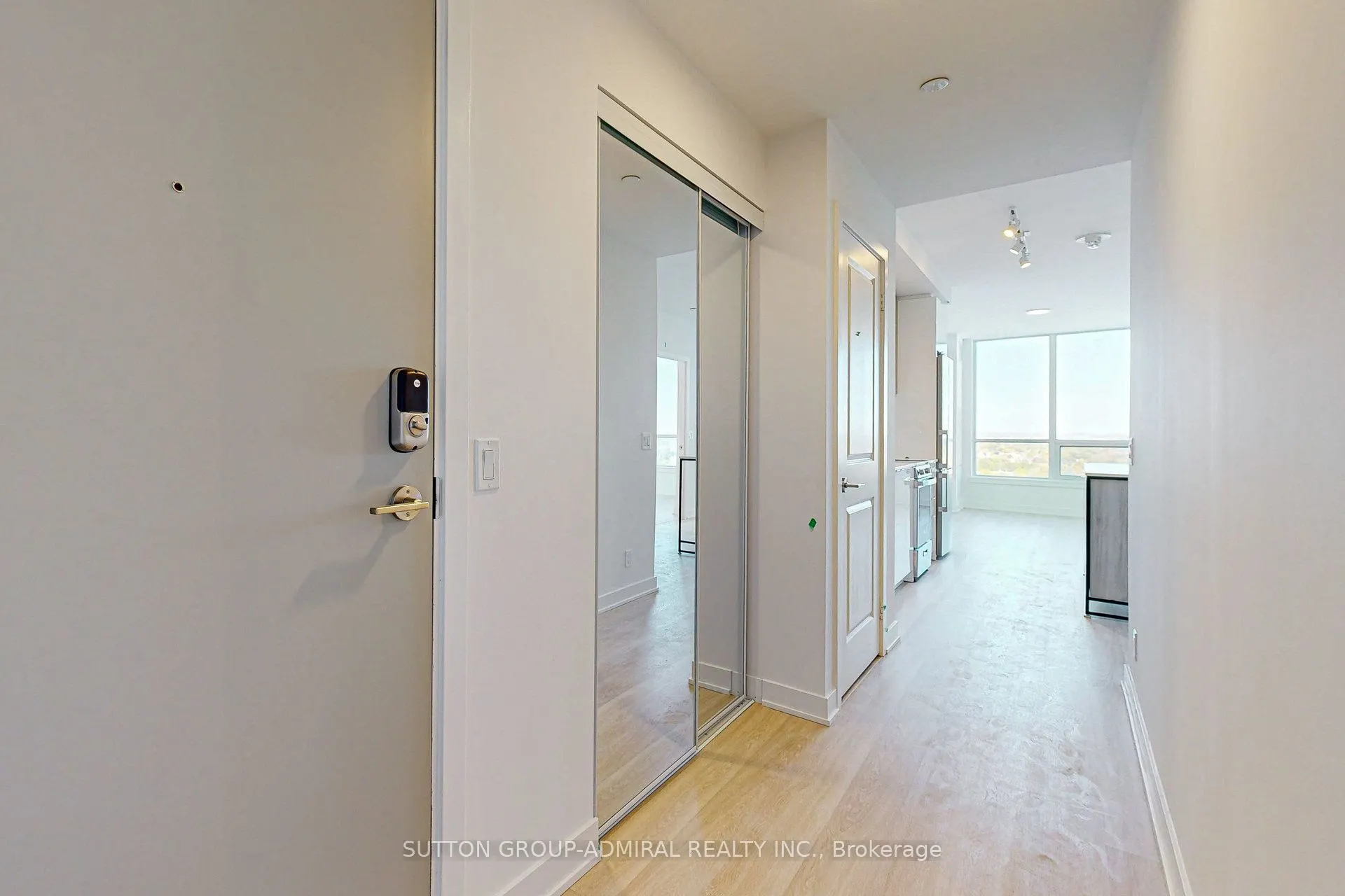 30 Upper Mall Way, #1210