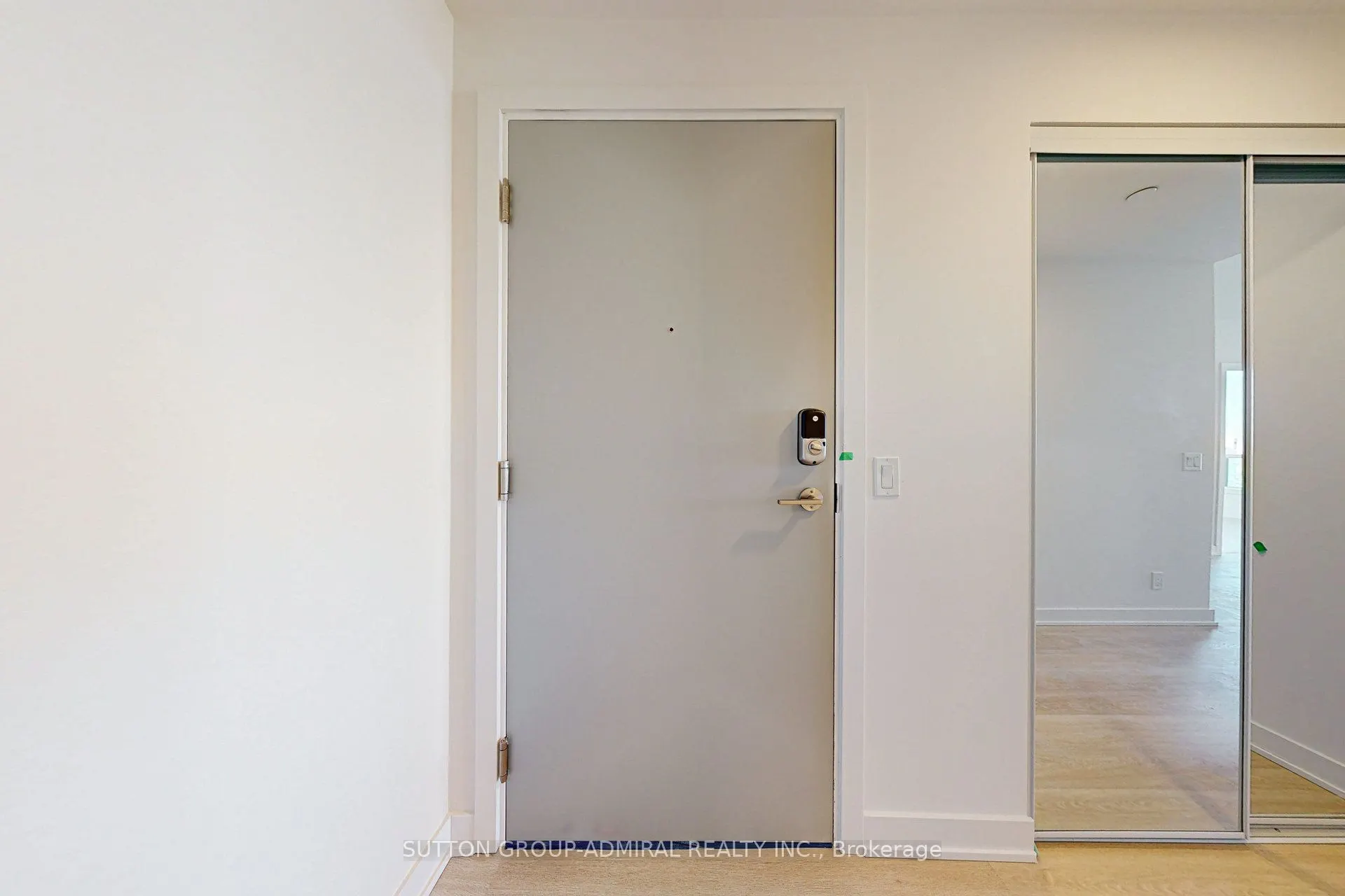 30 Upper Mall Way, #1210