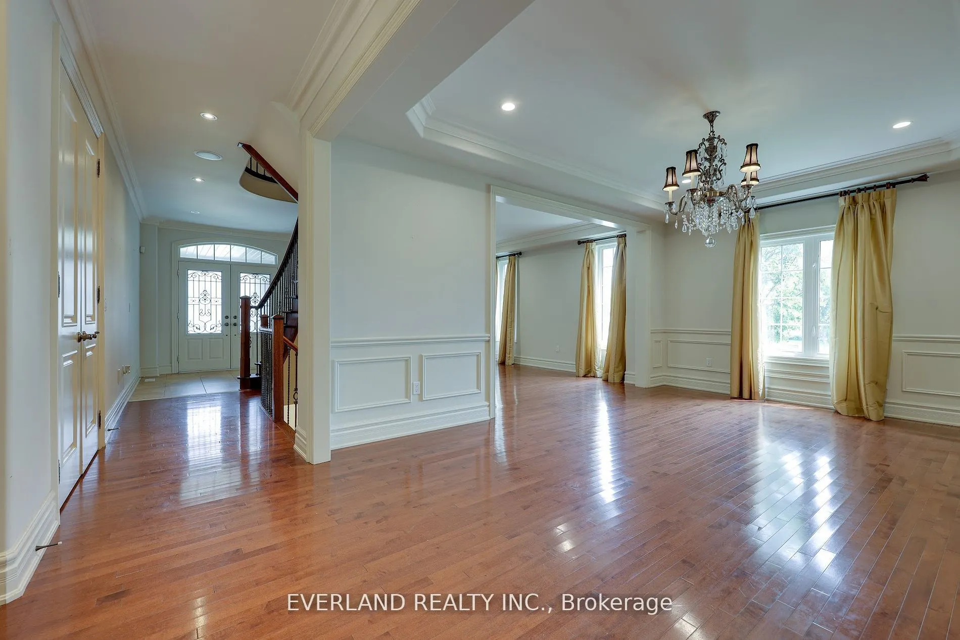 138 Lady Fenyrose Avenue